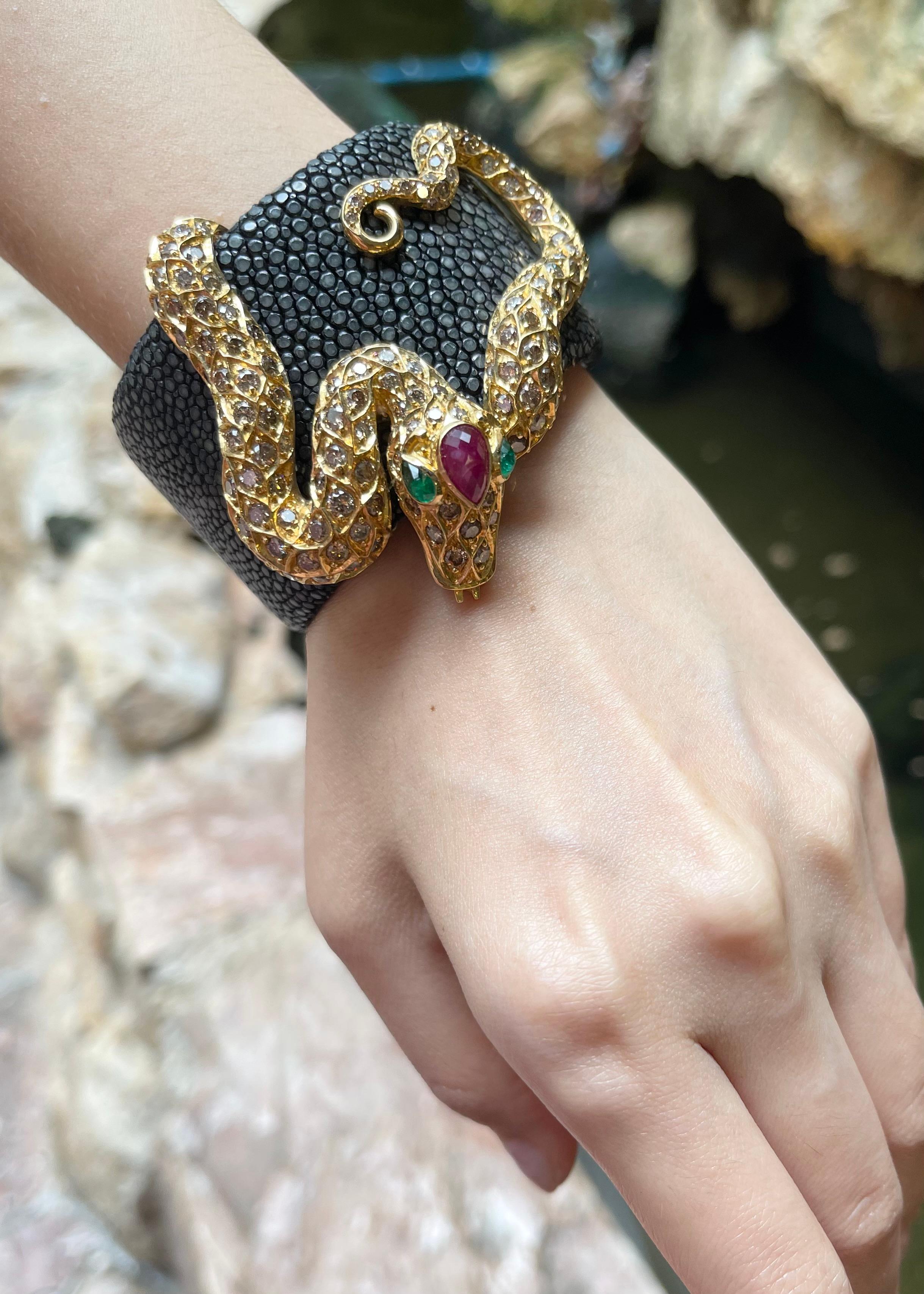 Cabochon Ruby, Emerald and Brown Diamond Snake Bangle in Stingray and 18K Gold Settings For Sale