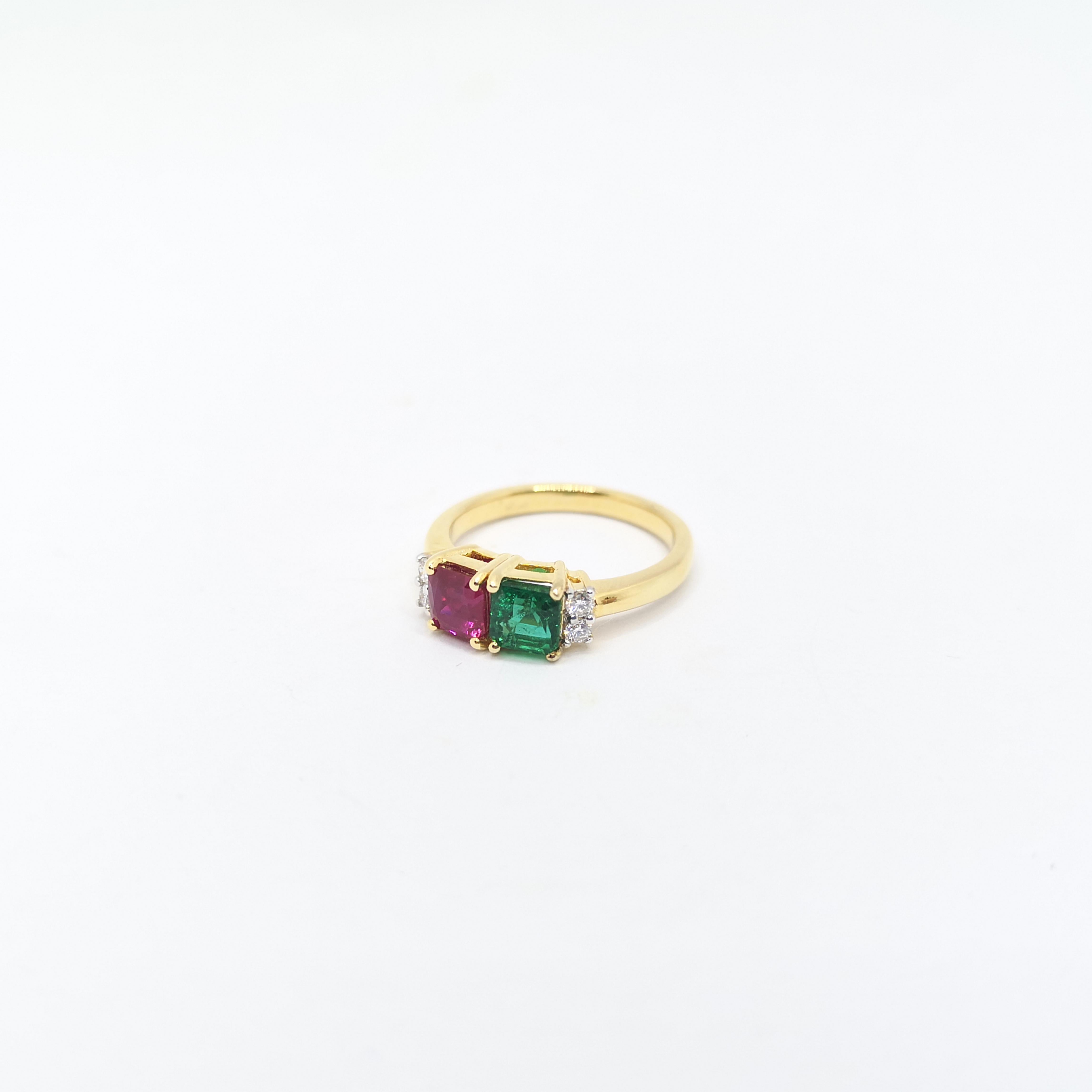 Ring mit Rubin, Smaragd und Diamant in 18 Karat Goldfassungen gefasst im Angebot 3