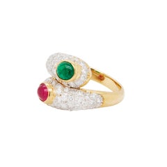 Crossover-Cocktailring mit Rubin, Smaragd und Diamant Toi et Moi aus 18 Karat Gelbgold
