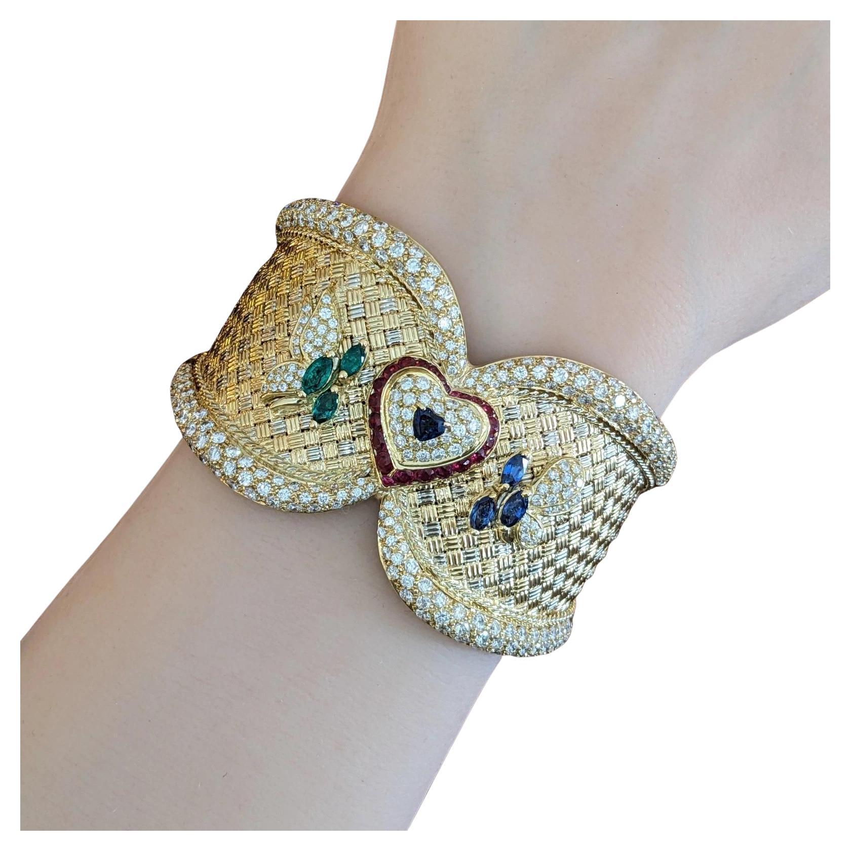 Manschettenarmband mit Rubin, Smaragd, Saphir und Diamant aus 18k Gold im Angebot