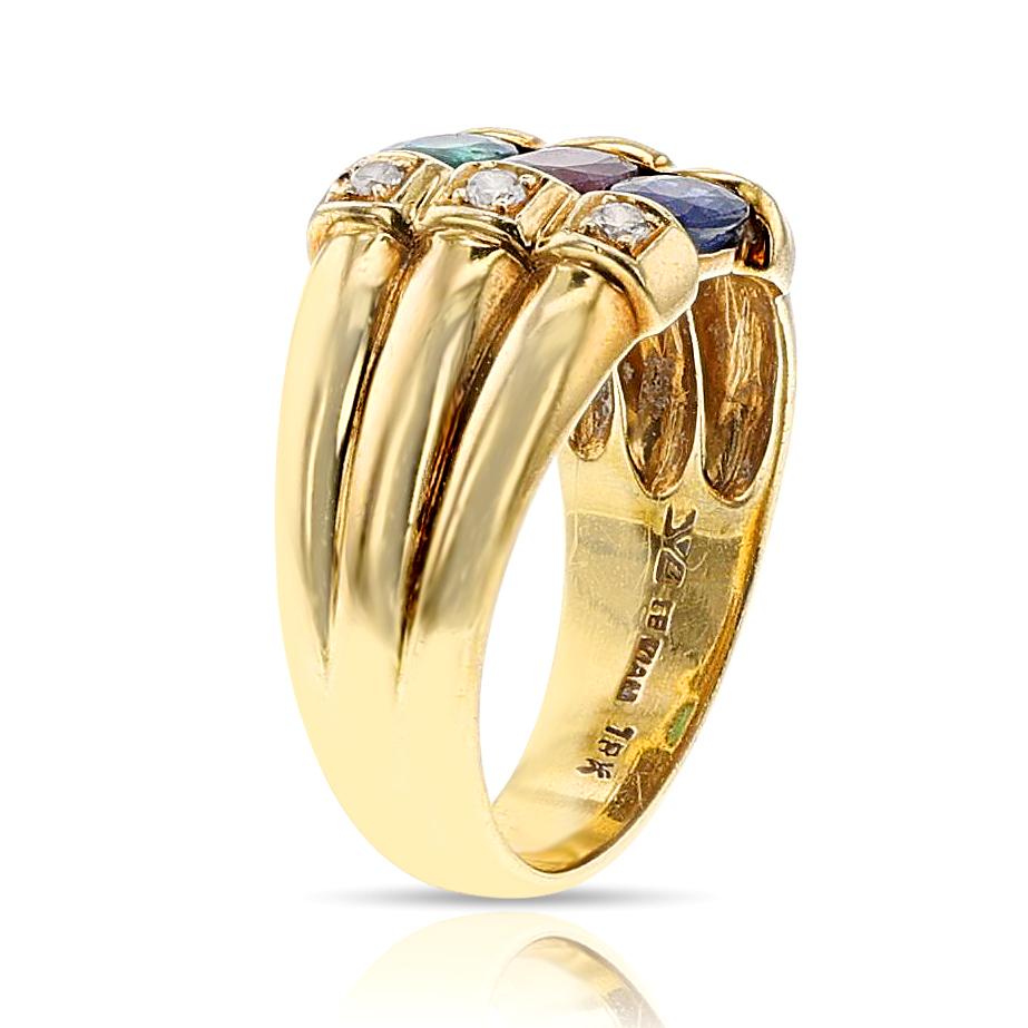 Ein Ring mit Rubin, Smaragd, Saphir und Diamant, signiert von Levian, aus 18k Gelbgold. Der Ring wiegt 6,24 Gramm. Die Ringgröße ist US 6. 