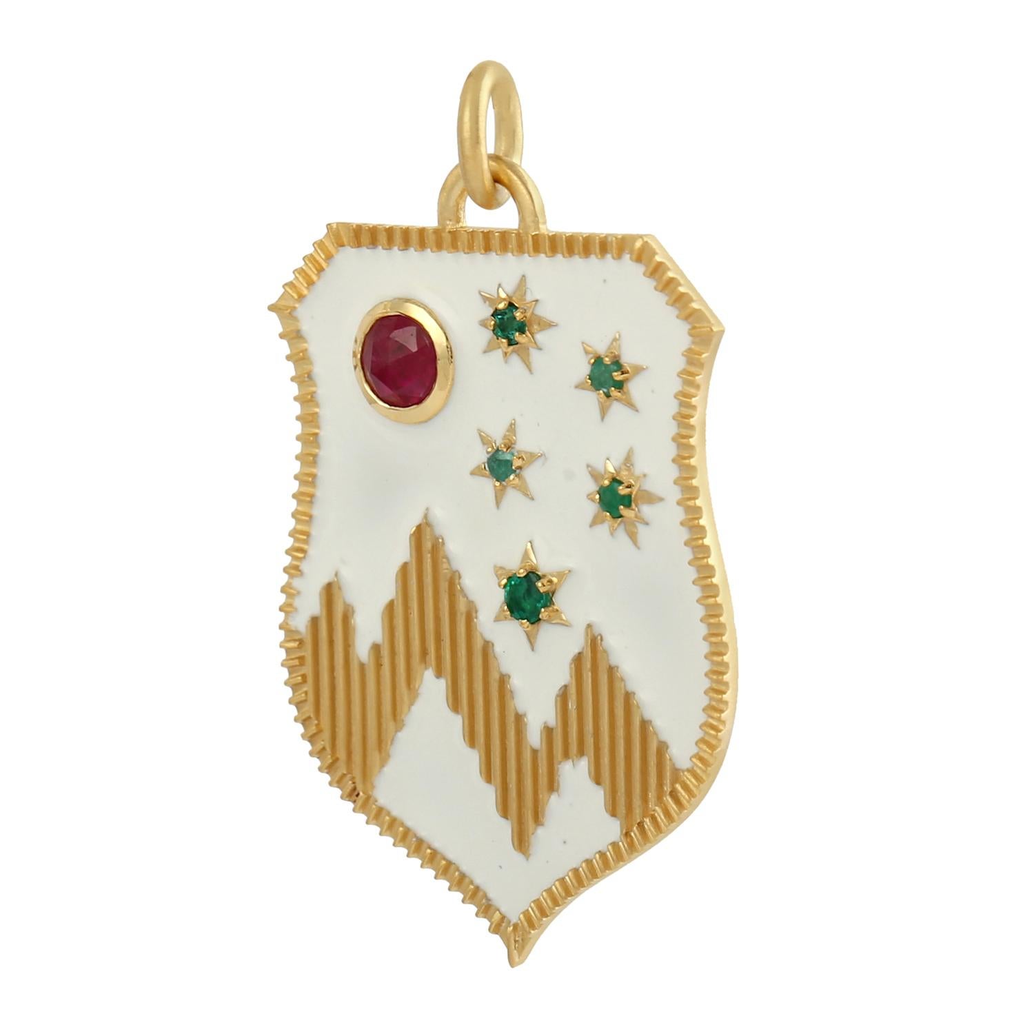 Rubin & Smaragd Weiß Emaille Schild Anhänger in 14K Gelbgold gemacht (Kunsthandwerker*in)