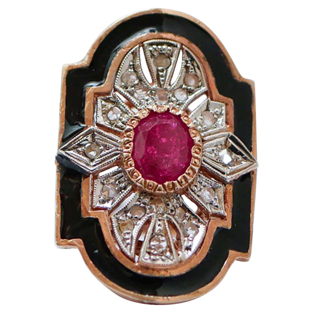 Anillo de rubí, esmalte, diamantes, oro rosa y plata. en venta