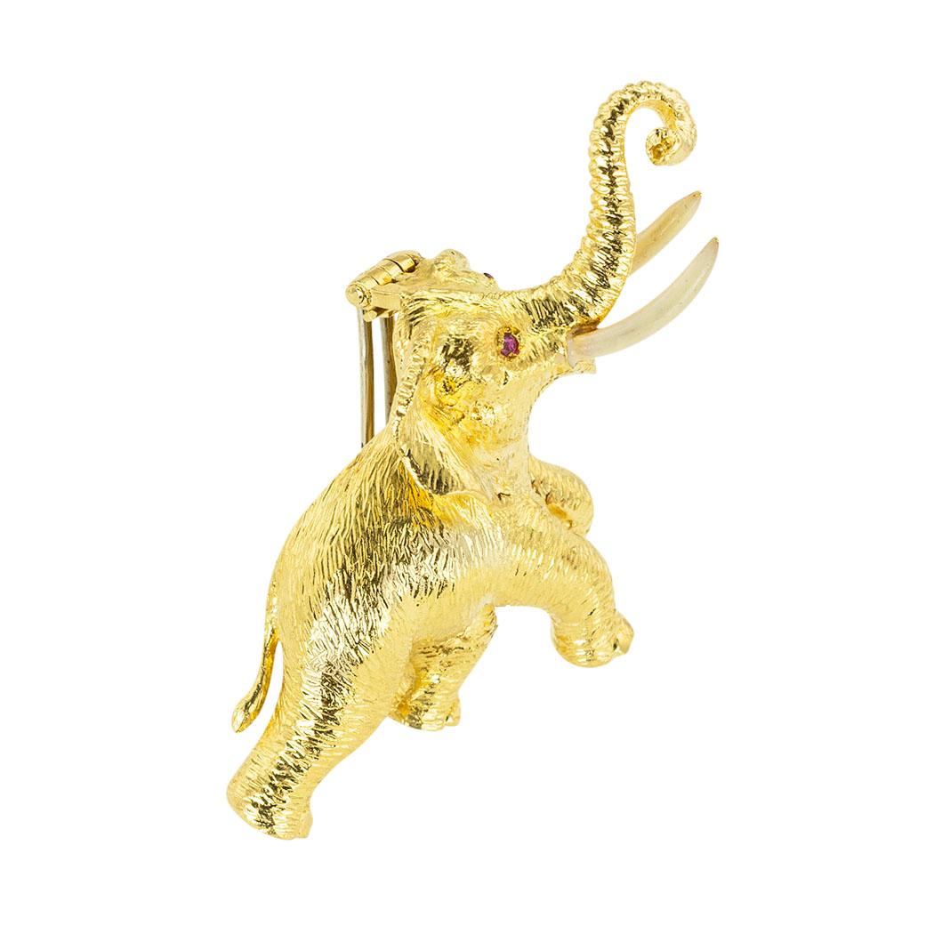 Round Cut Ruby Enamel Yellow Gold Elephant Clip Brooch For Sale