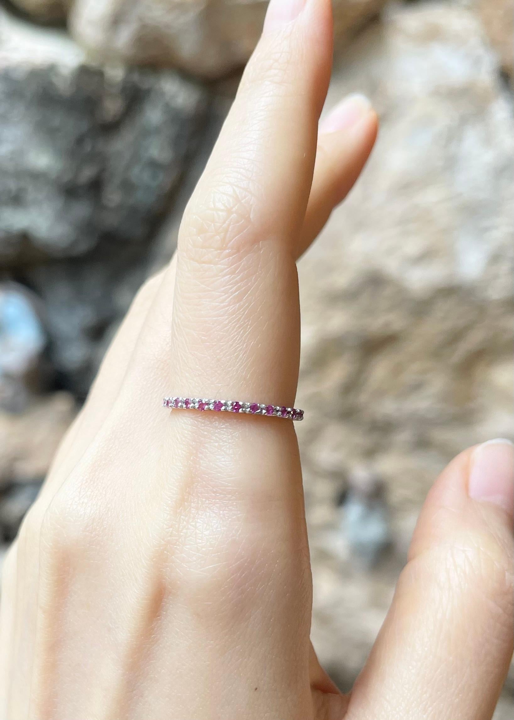Ruby Eternity Ring set in 18K White Gold Settings In New Condition For Sale In Bangkok, TH