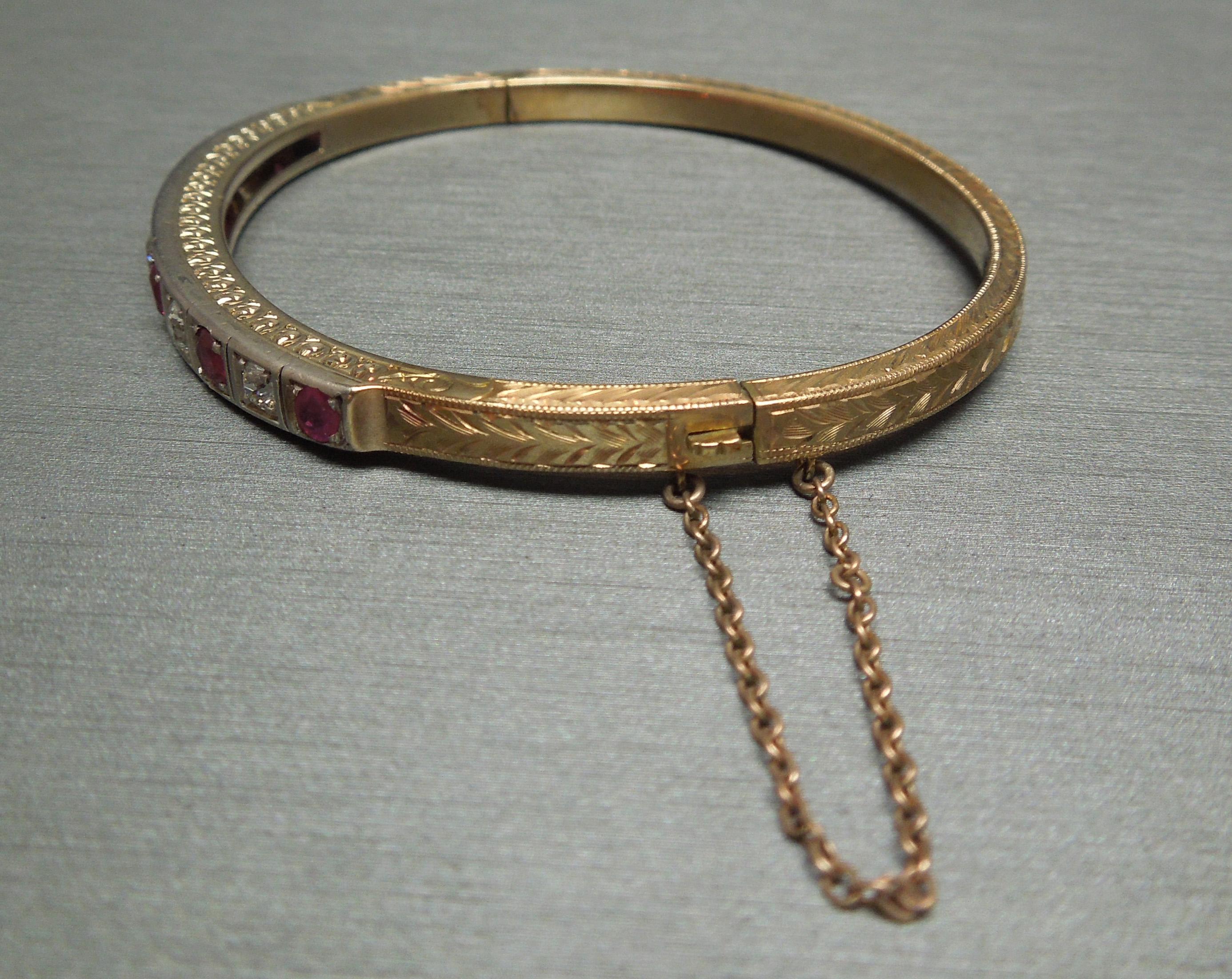 Bracelet jonc en or 14 carats/argent sterling avec rubis et diamants taille européenne Bon état - En vente à METAIRIE, LA