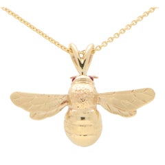 Ruby Eyed Bumble Bee Pendant Necklace Set in 9 Karat Yellow Gold