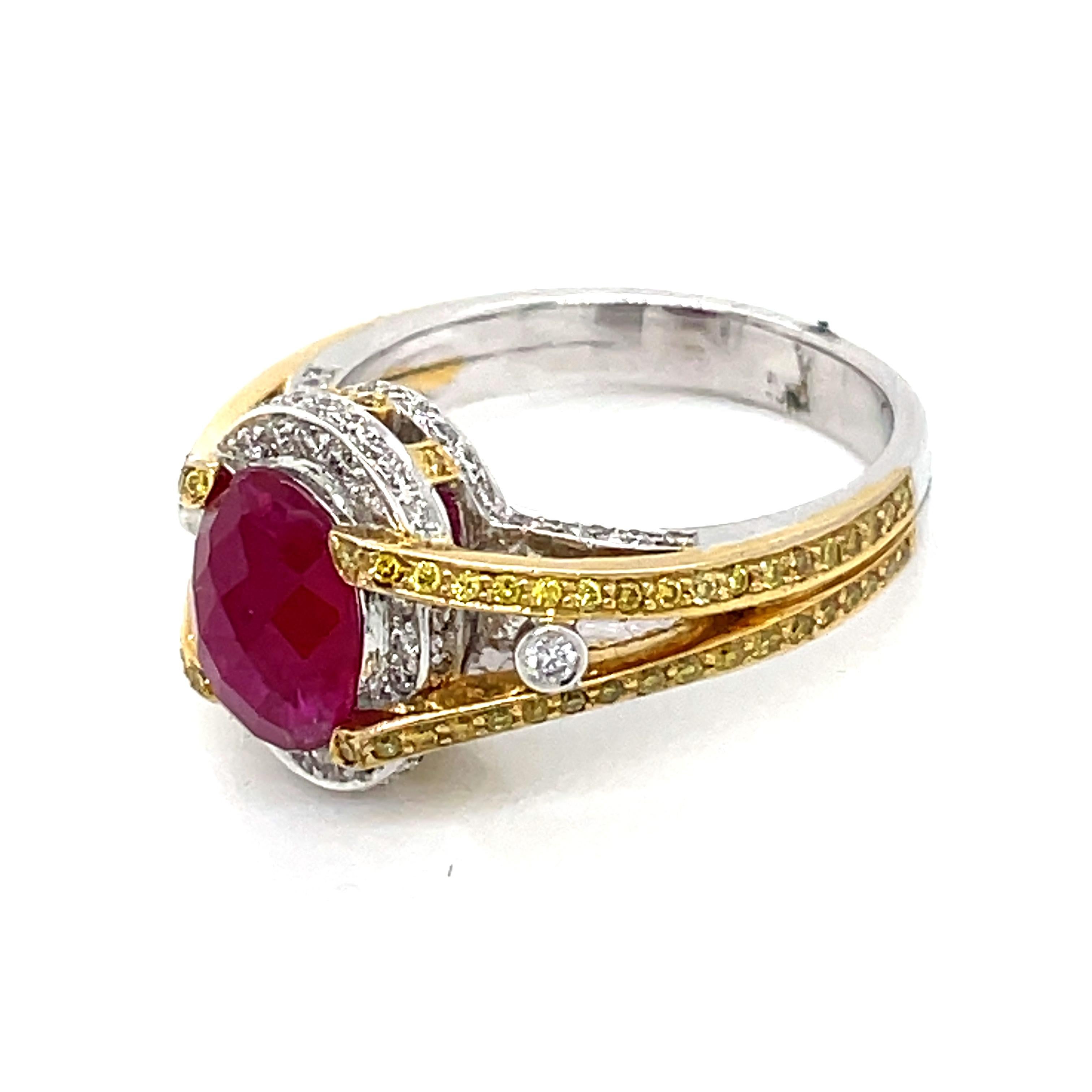 Ruby faceted buff top 18 K white and yellow  gold Engagement ring For Sale 1