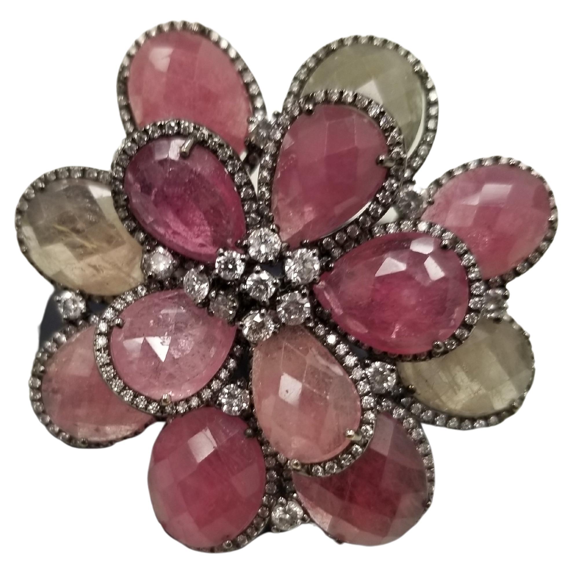 Ruby flower ring For Sale