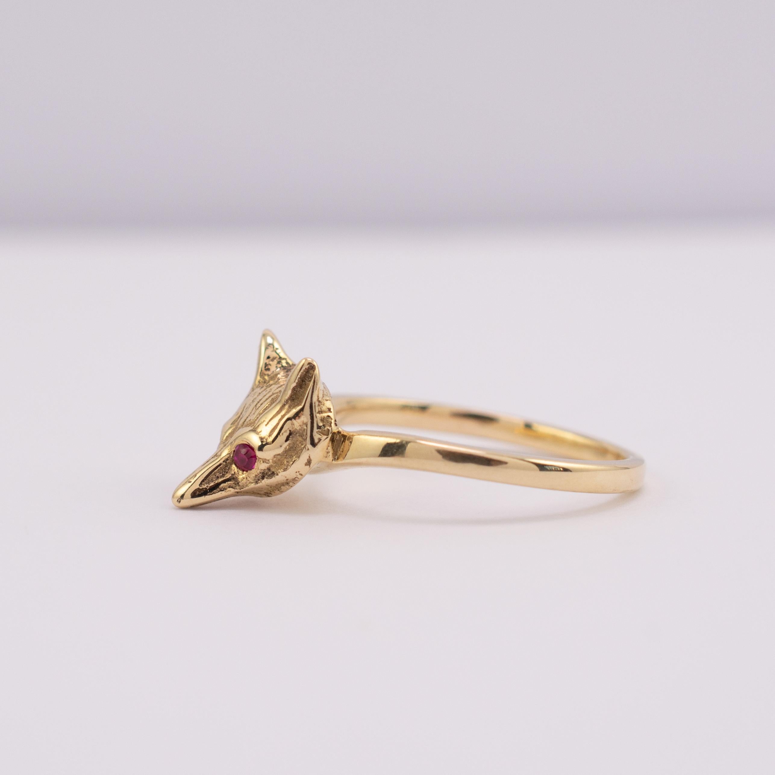 Ruby Fox Head Ring 9 Karat Yellow Gold For Sale 4