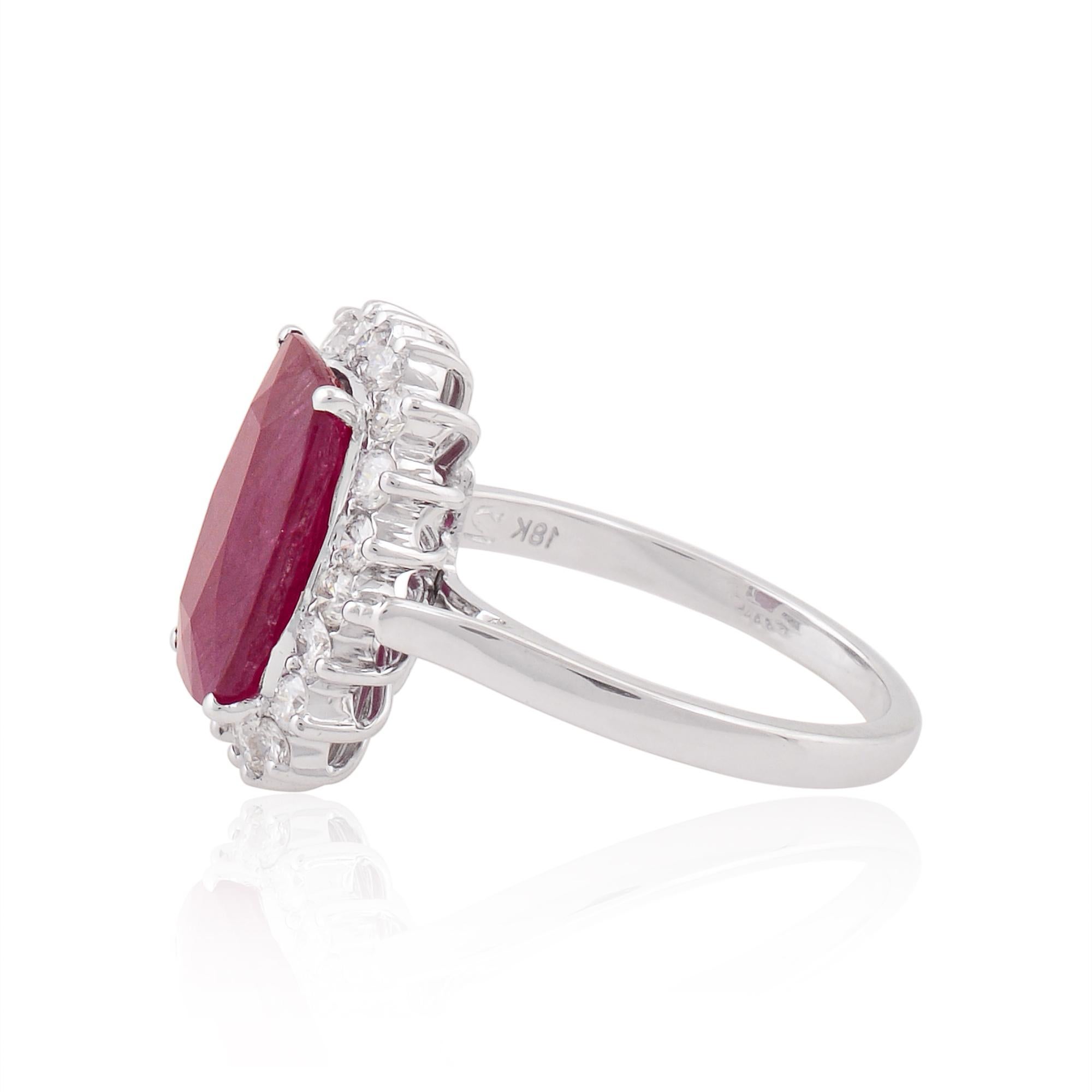 Ruby Gemstone Cocktail Ring Diamond Pave 18k White Gold Handmade Fine Jewelry In New Condition For Sale In Diera, Dubai