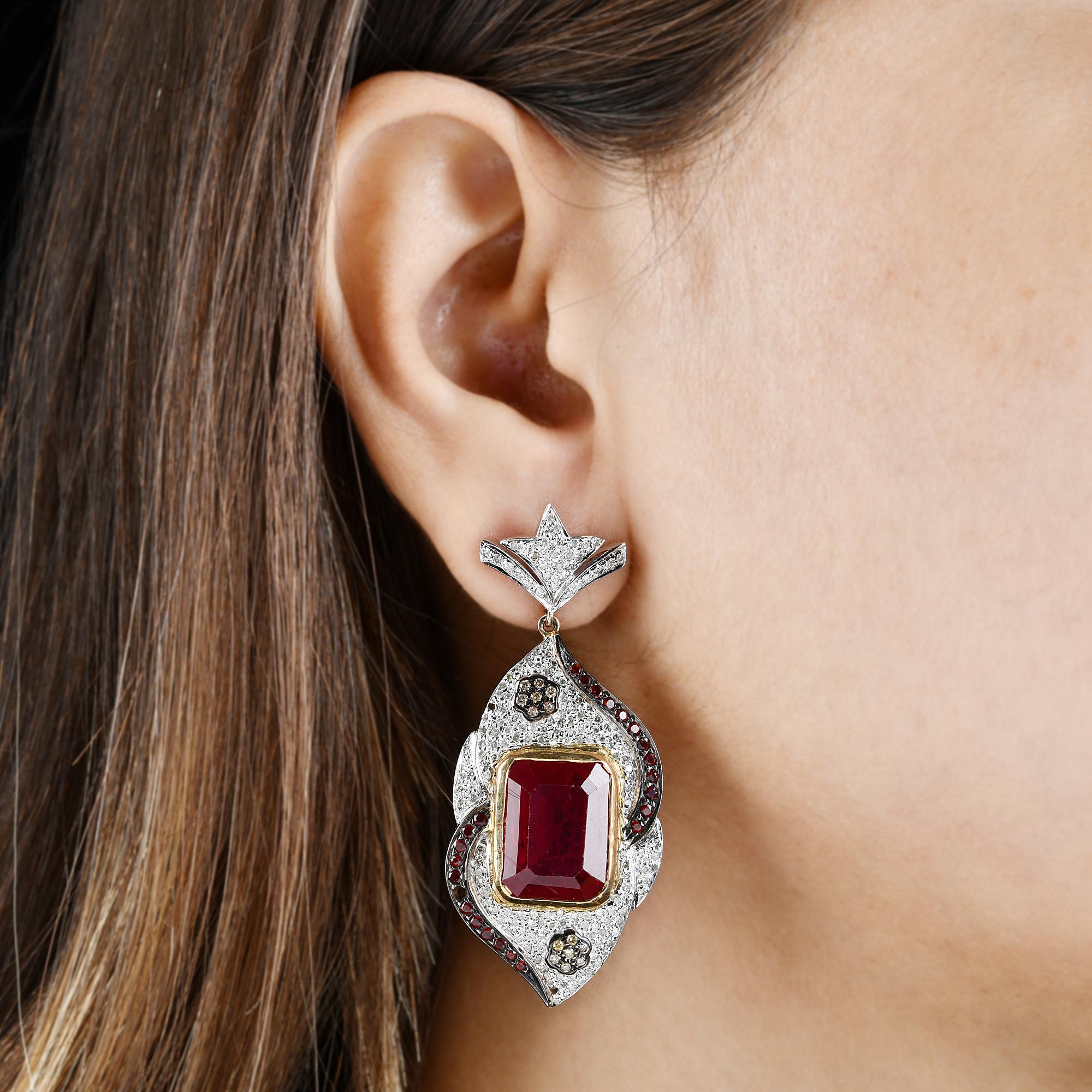 Modern Ruby Gemstone Pendant Diamond Necklace Silver Dangle Earrings Handmade Jewelry For Sale