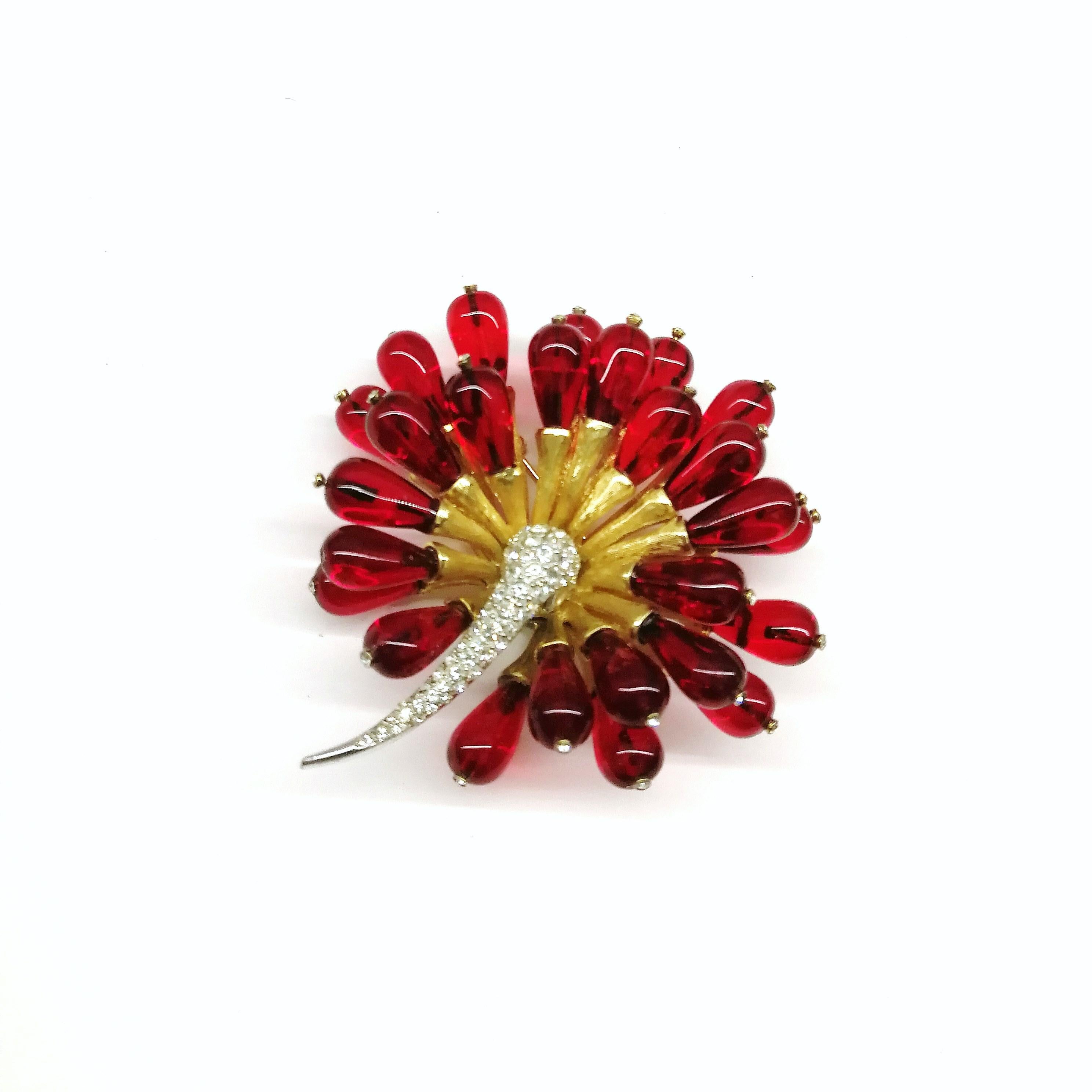 Ruby glass and paste 'sunburst' flower head brooch and earrings, Boucher, 1960s In Good Condition In Greyabbey, County Down