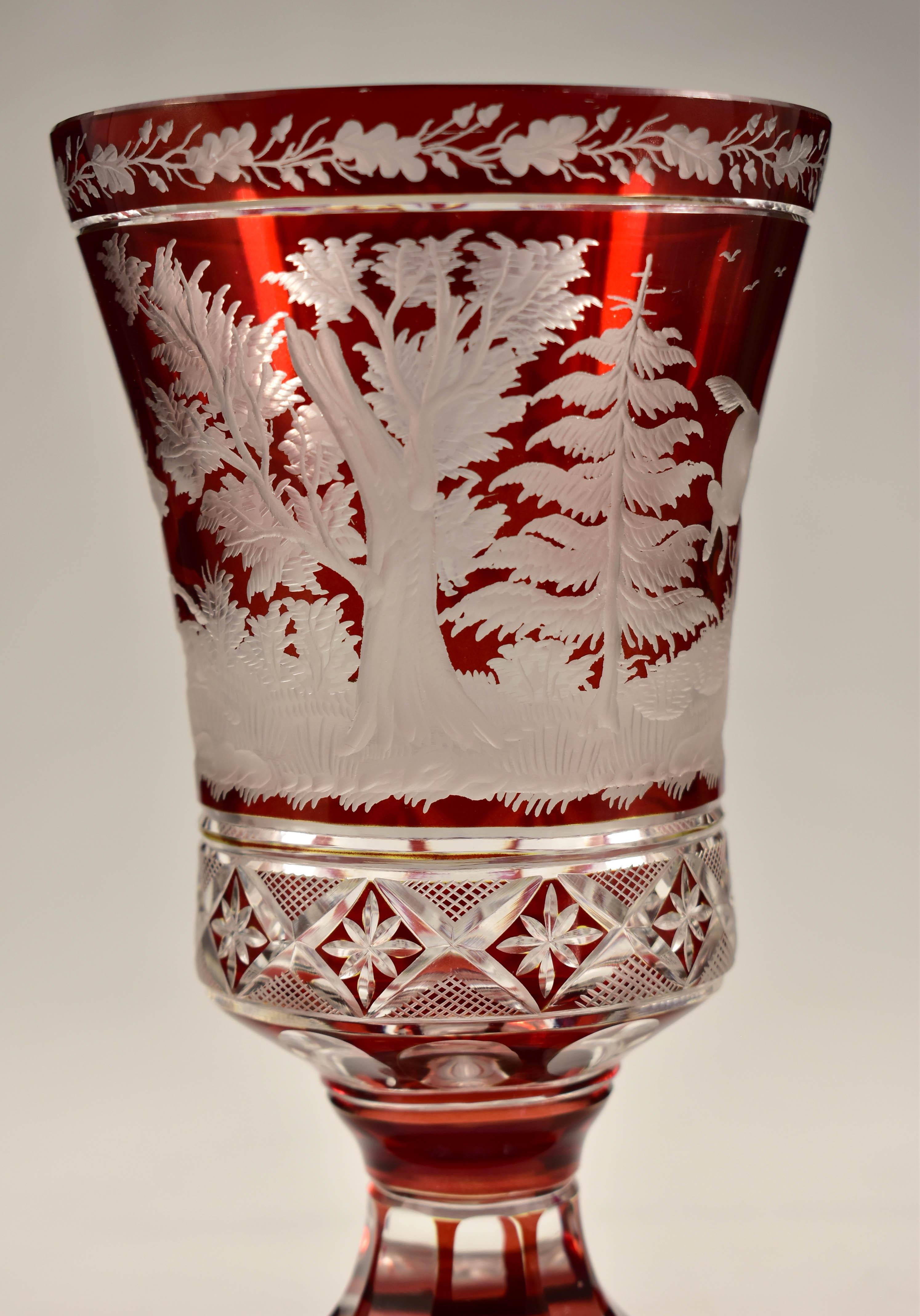 Copa de Cristal Rubí - Motivo de Caza Grabado - Cristal de Bohemia en venta 5