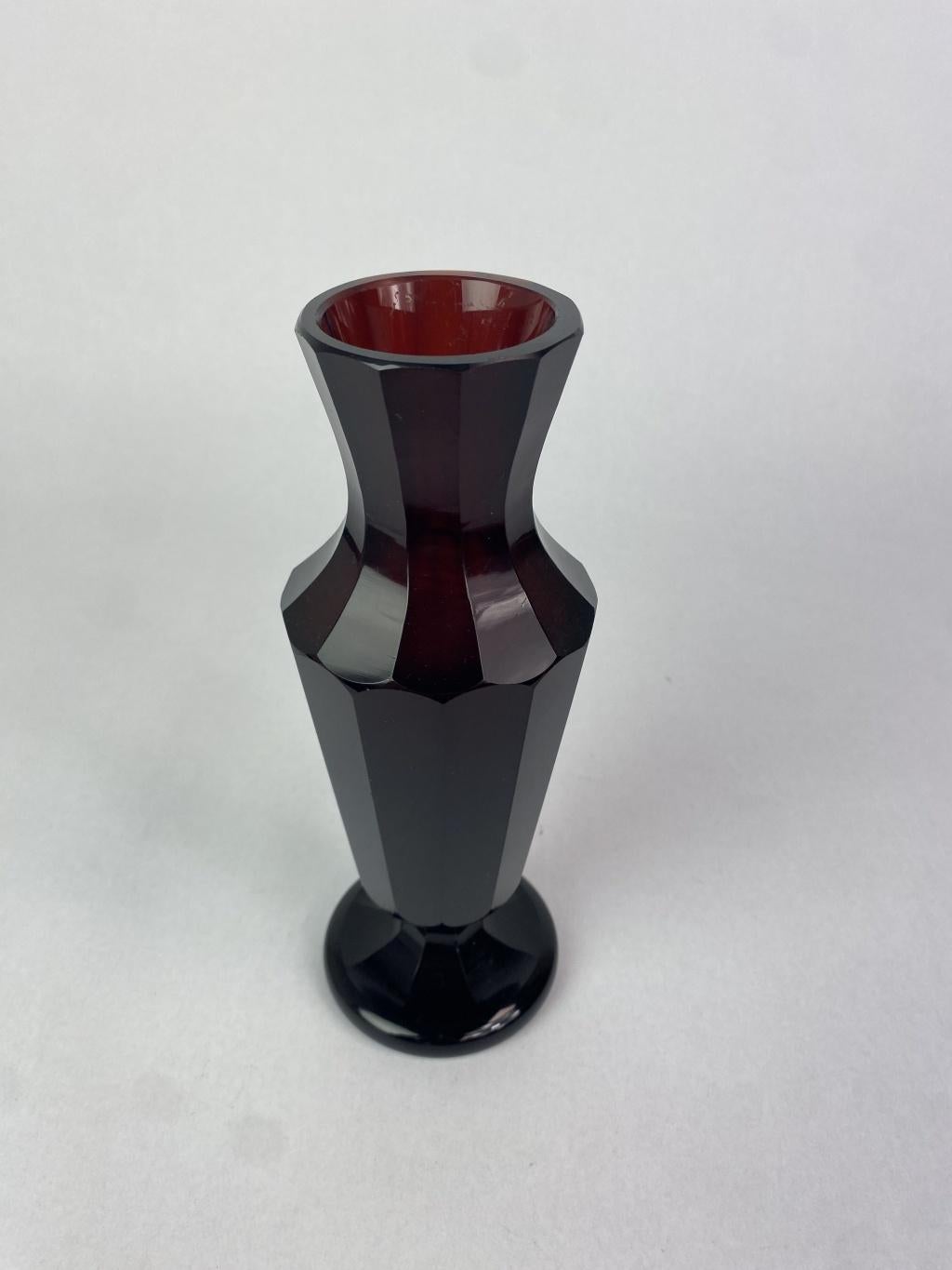 Ruby glass secession vase atr. Josef Hoffmann