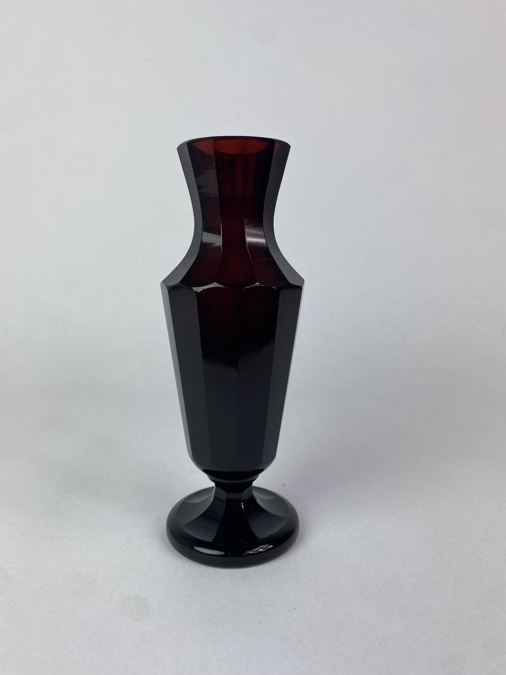 josef hoffmann glass vase