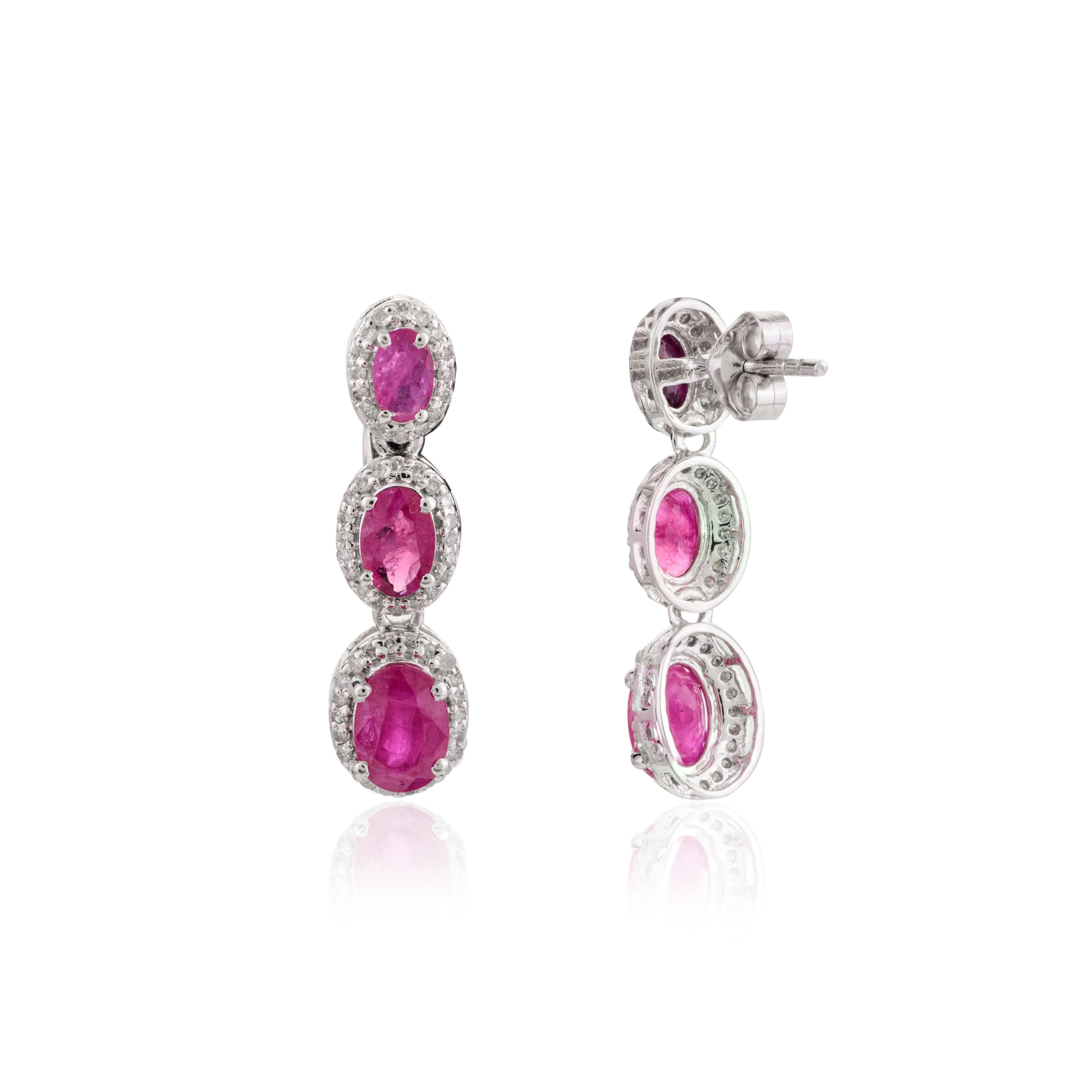 Boucles d'oreilles pendantes en or blanc 14k avec halo de rubis et diamants Cadeau pour Elle Neuf - En vente à Houston, TX