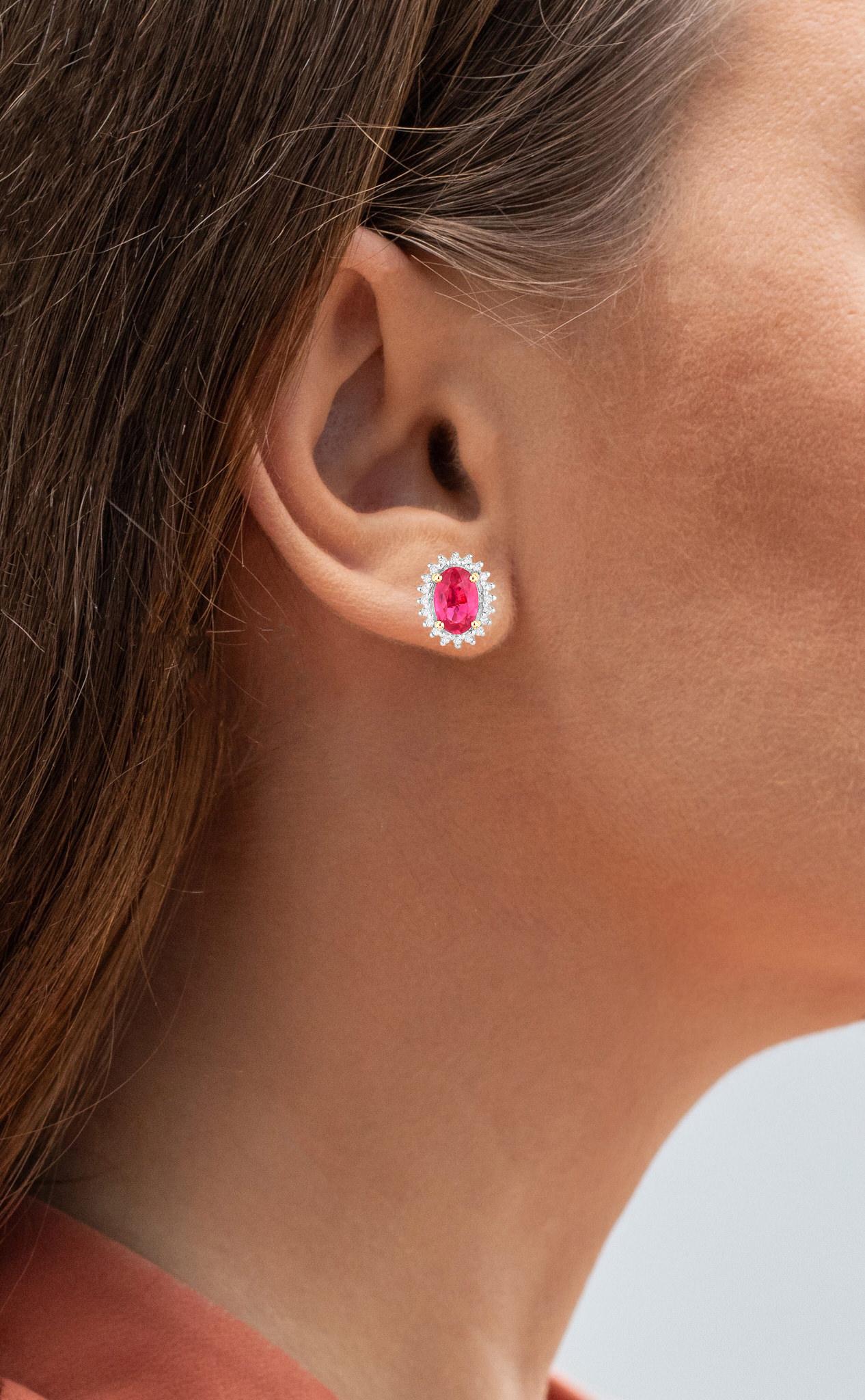 It comes with the Gemological Appraisal by GIA GG/AJP
All gemstones are natural
2 Rubies = 1.03 Carats
Treatment: Filling
40 White Diamonds = 0.11 Carats
Treatment: No Treatment
Metal: 14K Yellow Gold
Dimensions: 9 x 8 mm