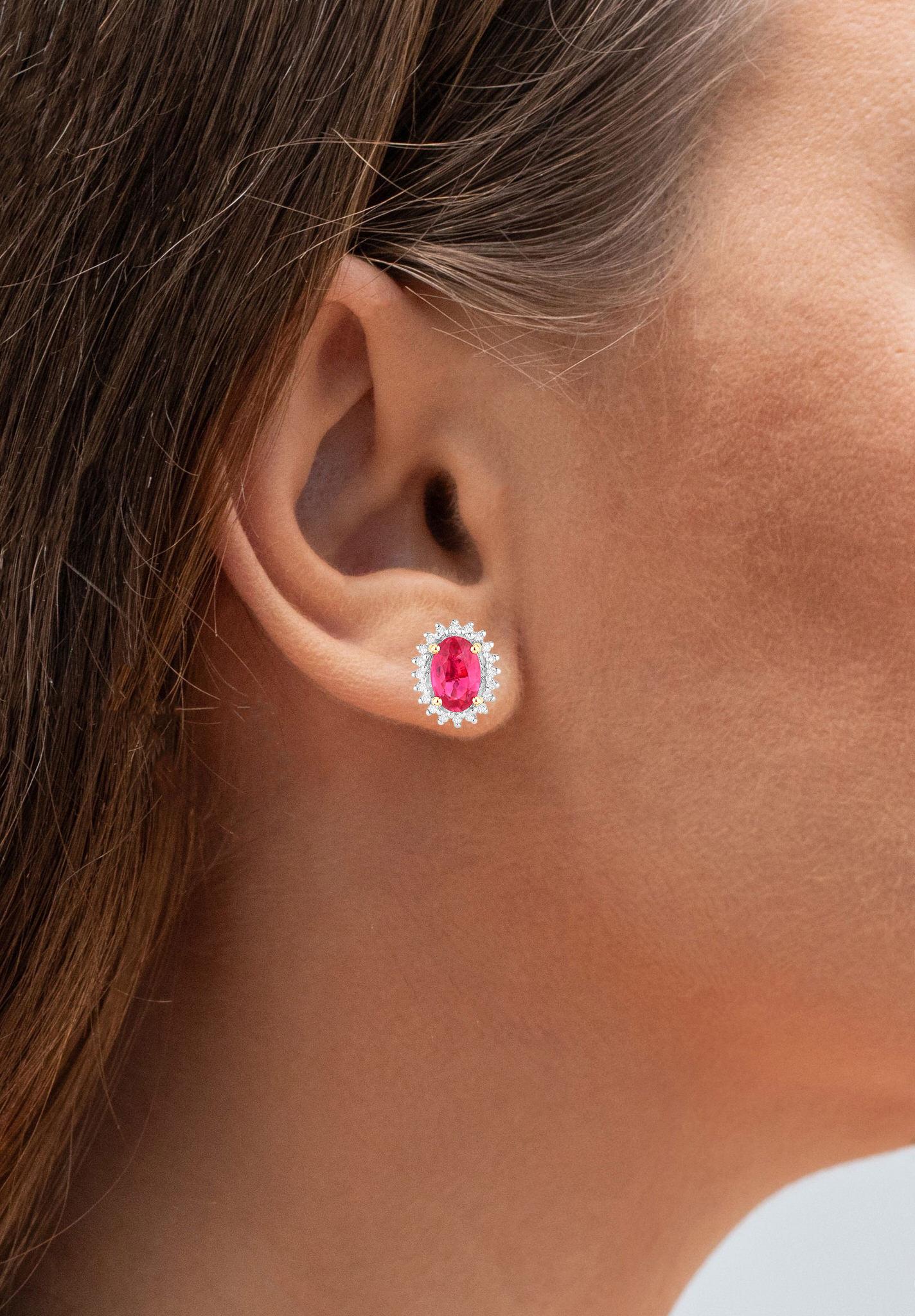 Contemporain Ruby Halo Stud Earrings Diamonds 1.1 Carats 14K Yellow Gold en vente