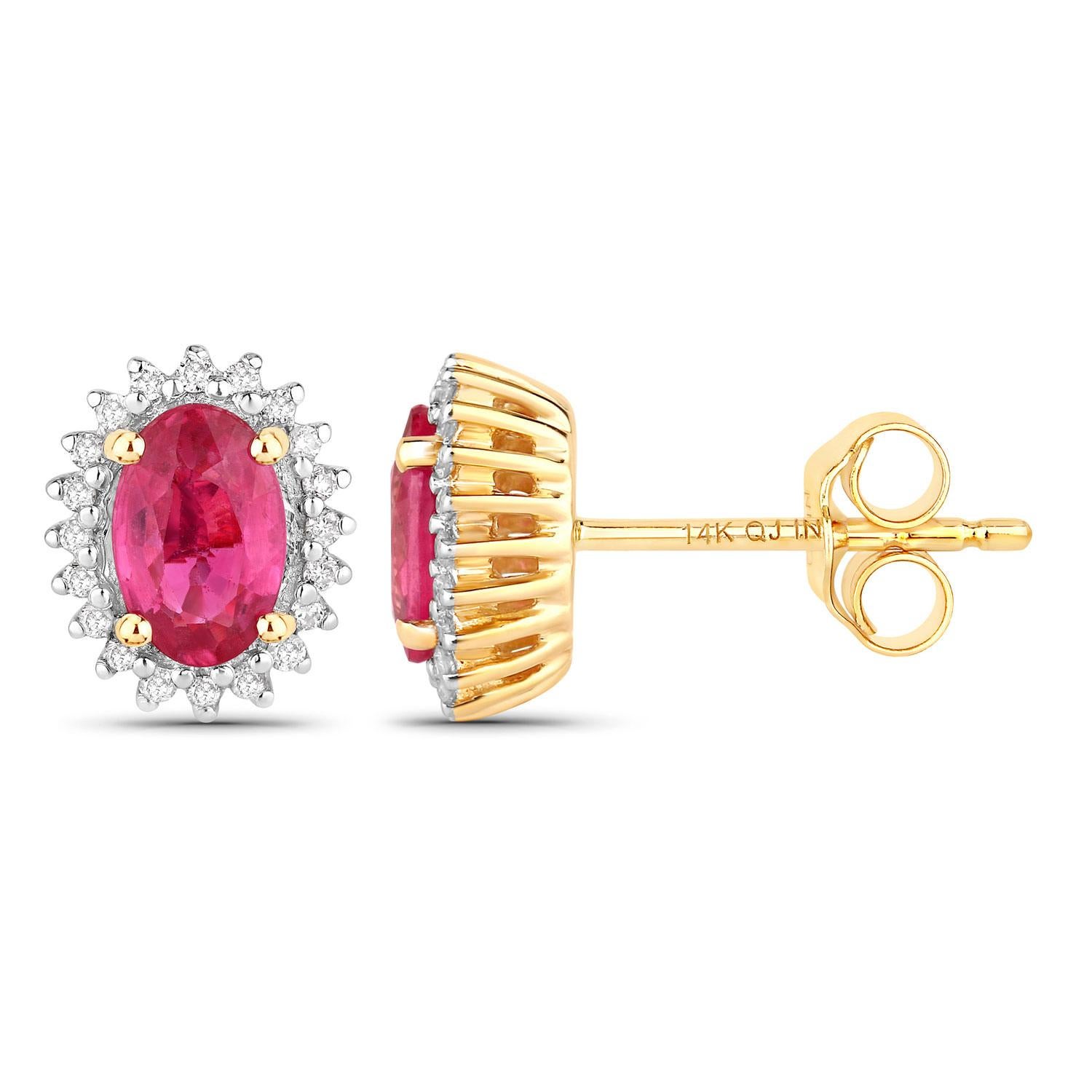 Taille ovale Ruby Halo Stud Earrings Diamonds 1.1 Carats 14K Yellow Gold en vente