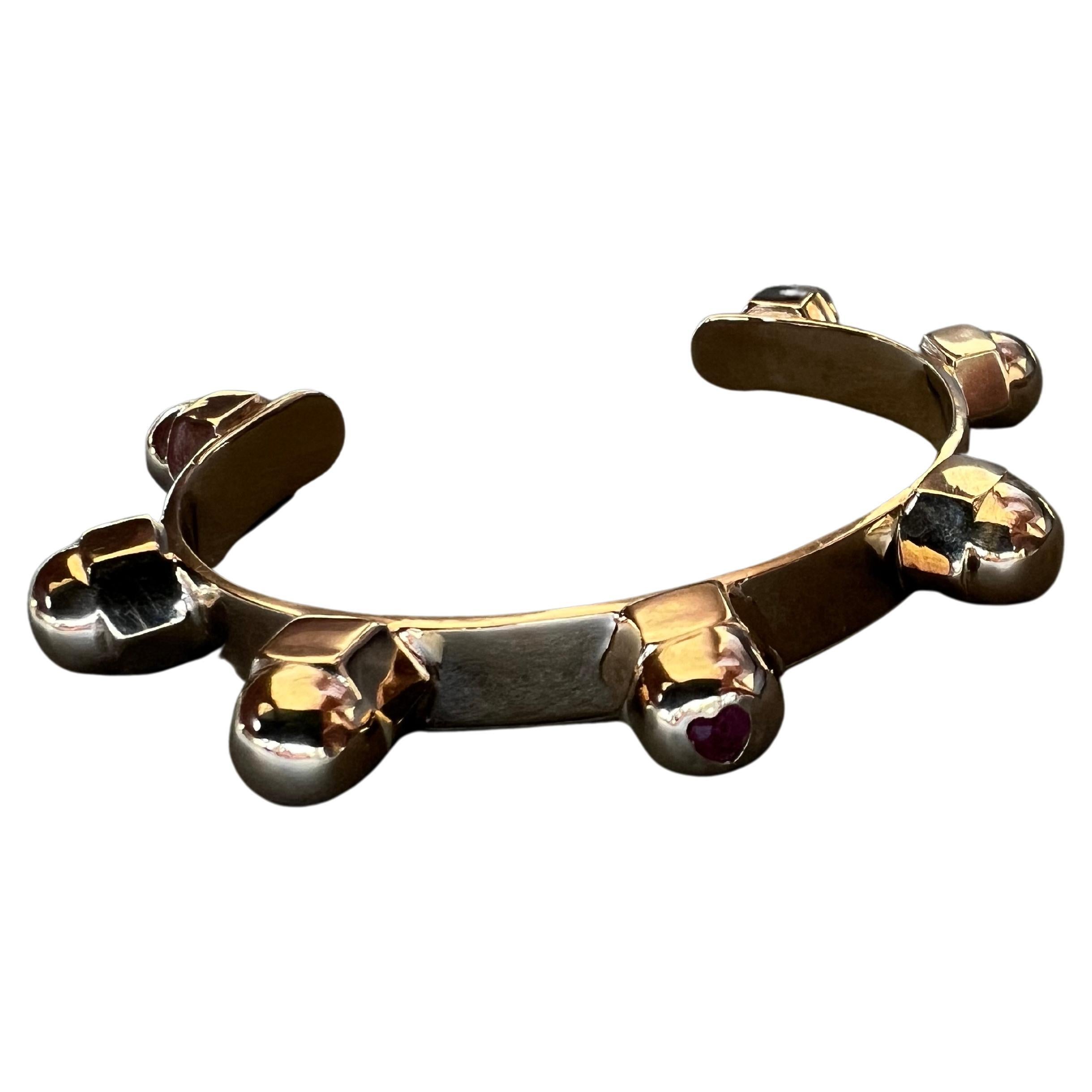 Rubin-Herz-Armreif-Armband mit Bronze-Ohrsteckern, Statement-Stück J Dauphin Damen im Angebot
