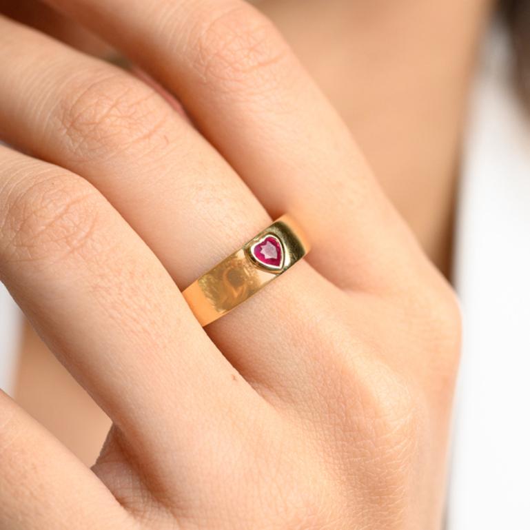 For Sale:  Dainty Heart Cut Ruby Pinky Ring 18k Solid Yellow Gold Signet Ring for Her 6