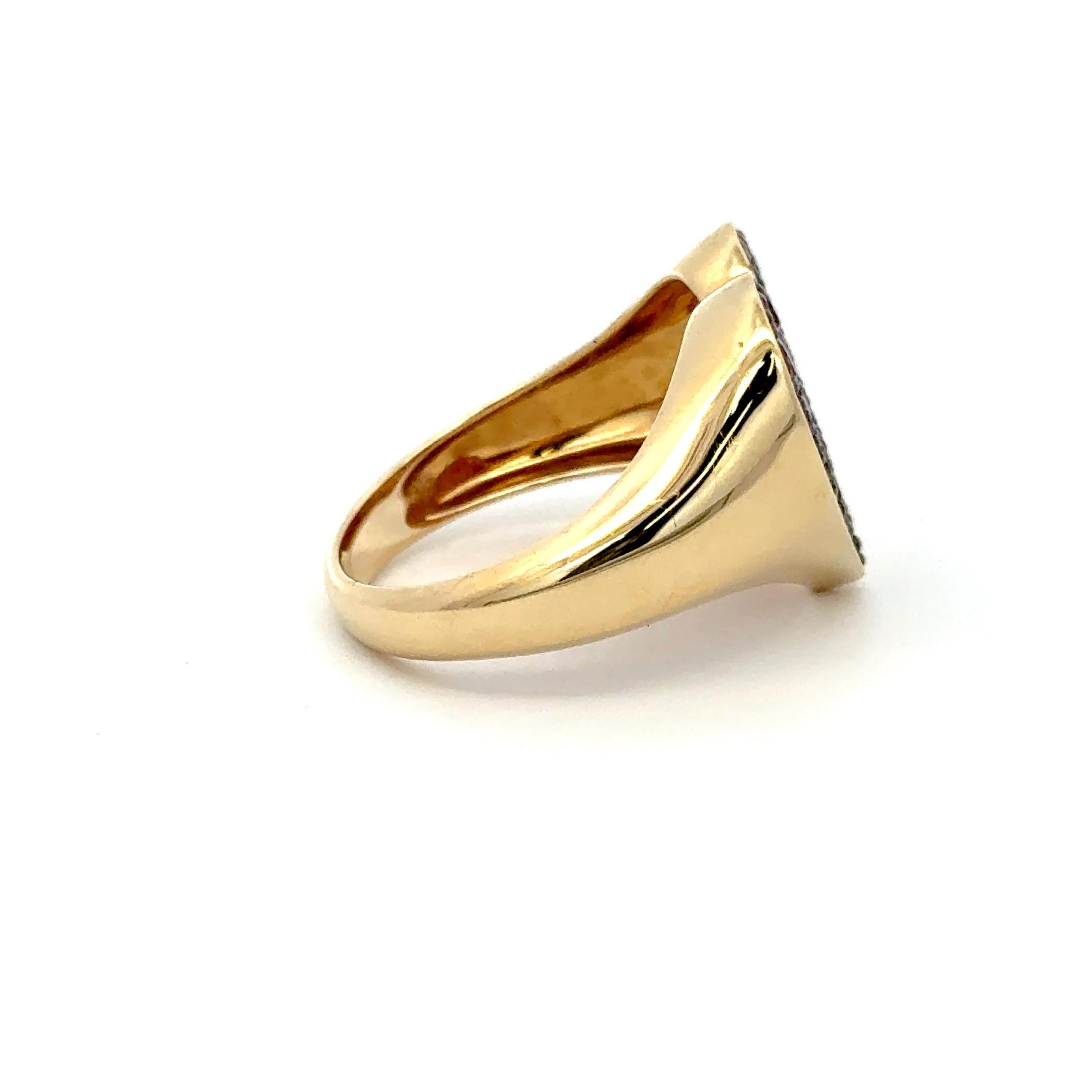 Contemporain Bague de déclaration cœur de rubis 1,34 carats or jaune 14 carats 4,4 grammes en vente
