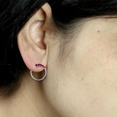 Rubin Hoop Ohrringe aus 18K Weißgold