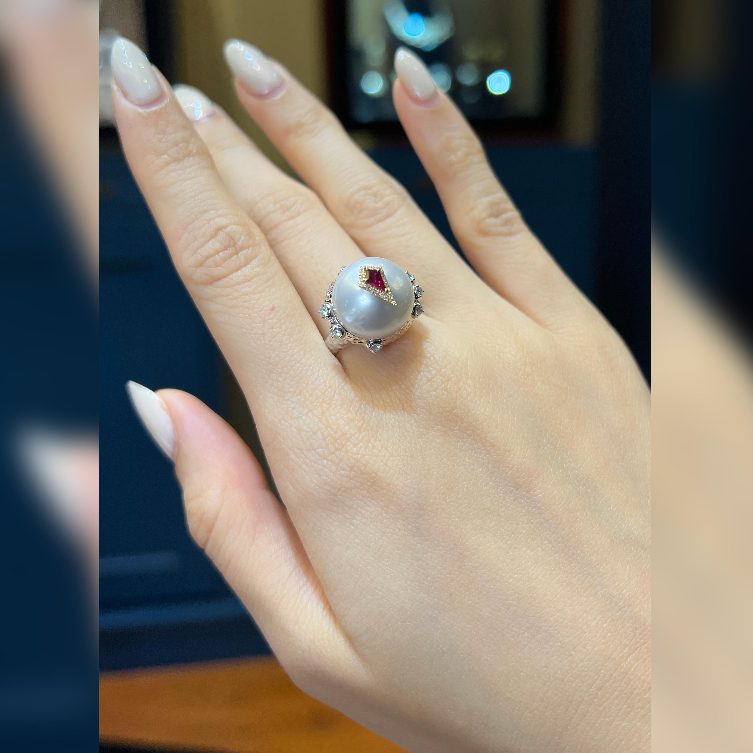 Women's or Men's Ruby Kite Shape Cowned On 13.6 mm South Sea Pearl 18K Designer Ring For Sale