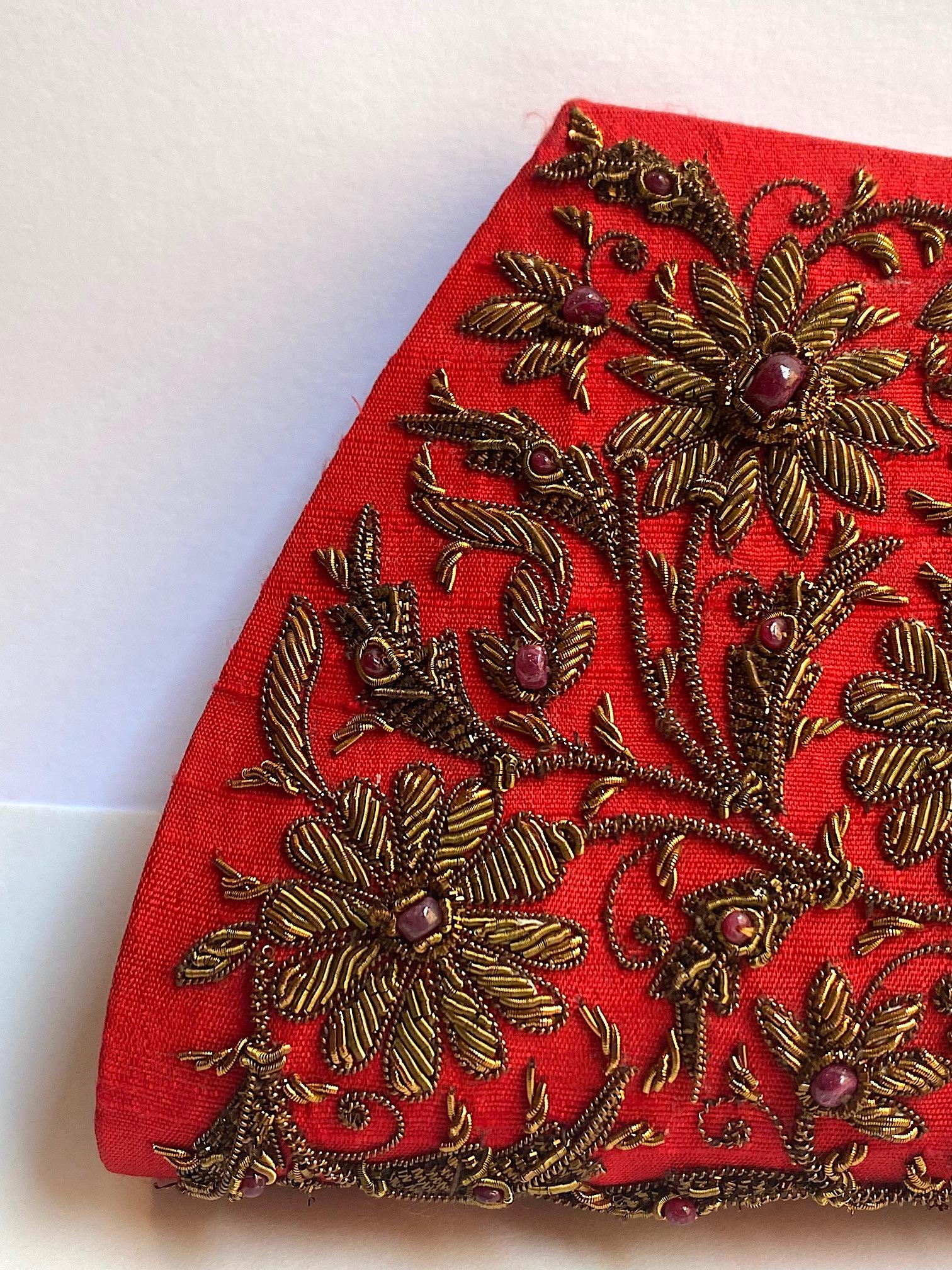 Ruby & Lemon Quartz Silk Jewel Embroidered Evening Bag Excellent état - En vente à New York, NY