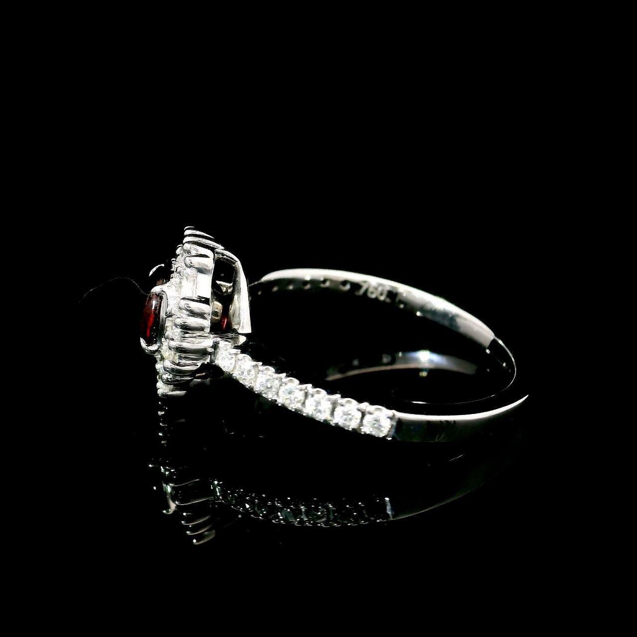 Rubin Mozambik 18K Ring (Rundschliff) im Angebot