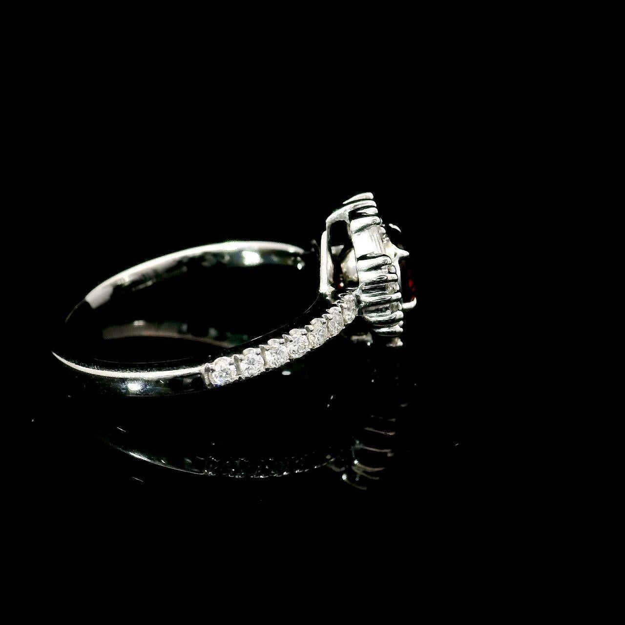 Rubin Mozambik 18K Ring im Angebot 2