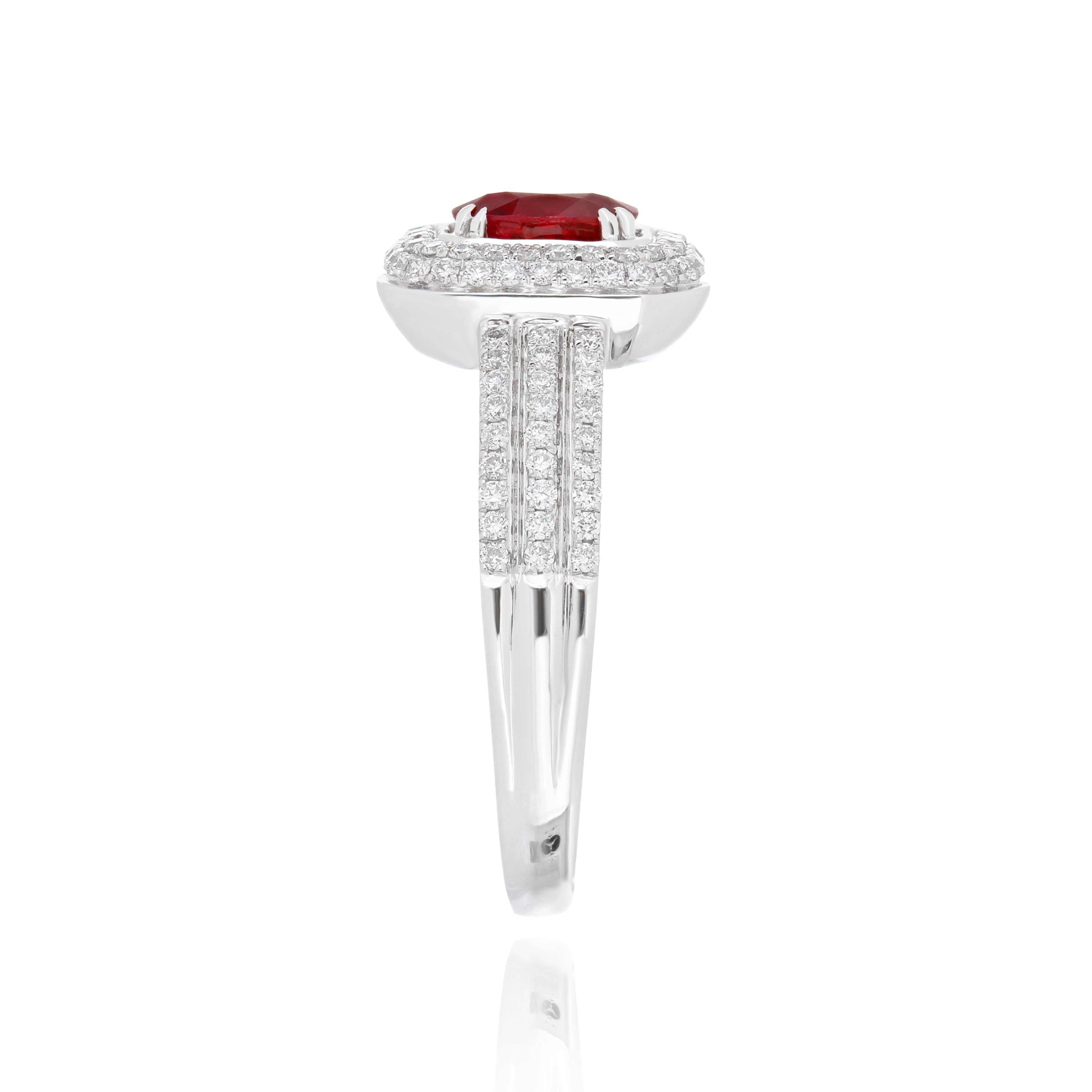 Ruby Mozambique and Diamond and 18 Karat White Gold Daily Wear Jewelry Ring For Sale 1