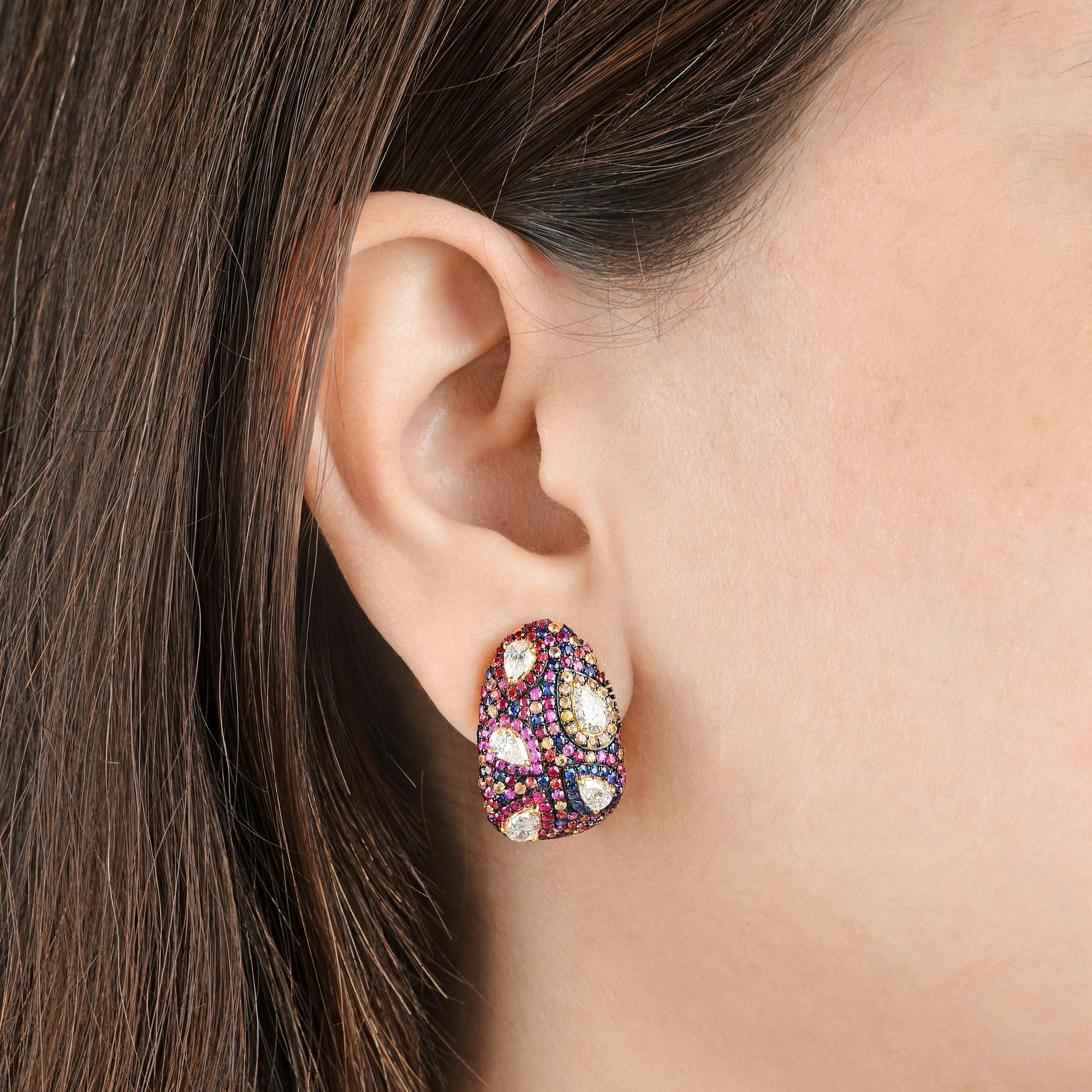Ohrringe mit Rubin und mehreren Saphiren und Edelsteinen, birnenförmiger Diamant aus 18 Karat Gelbgold (Tropfenschliff) im Angebot