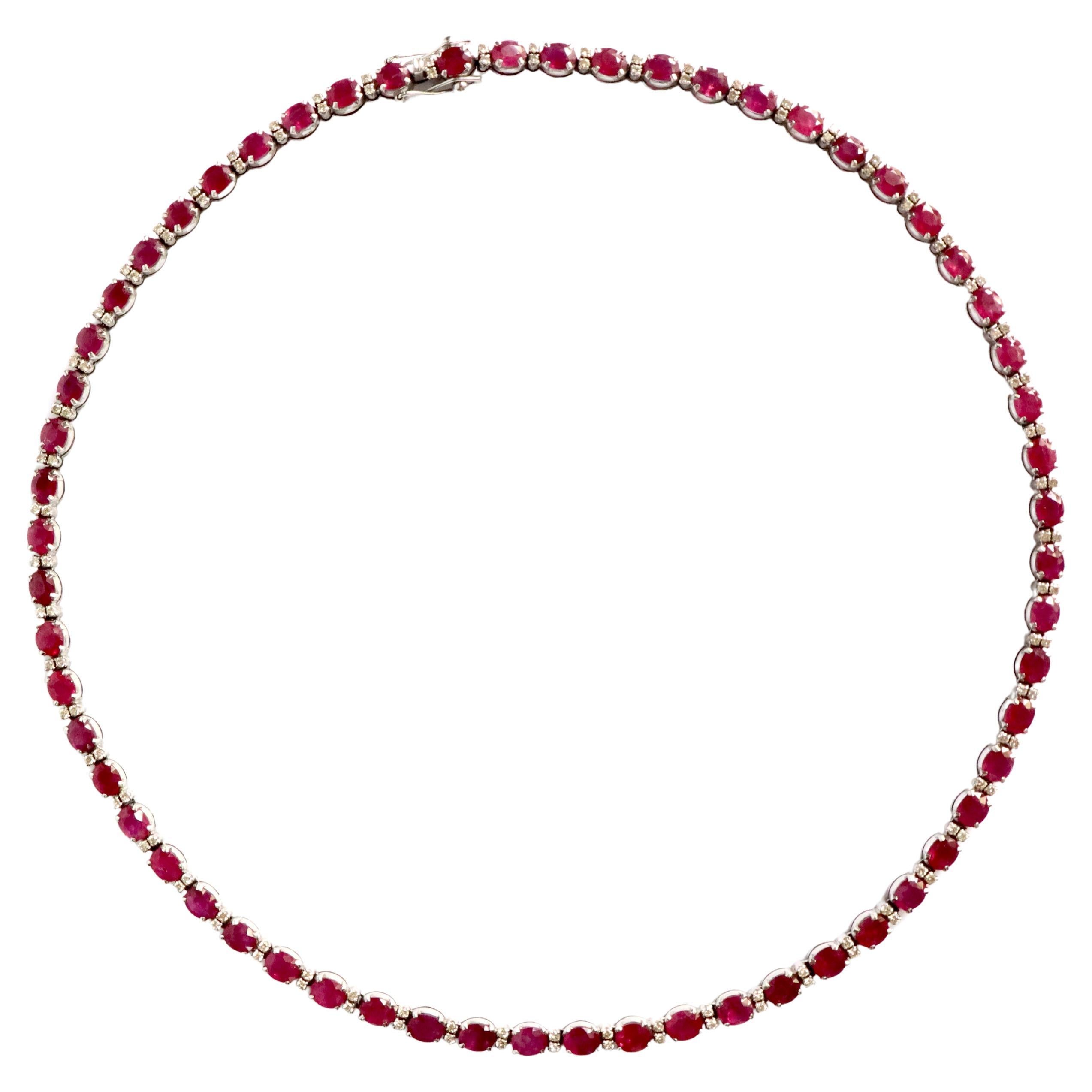 Collier Rubis Choker en Or 18 Carat 18 KT 60 Rubis 25 carats et Diamants