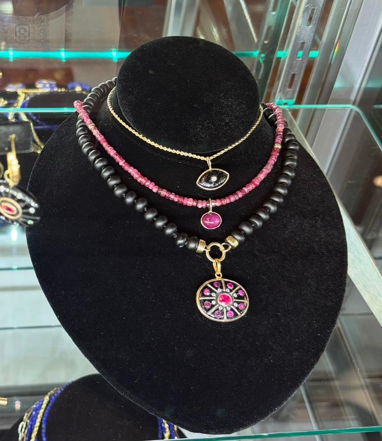Collar RUBÍ, rubíes y oro de 14k en Nuevo Estado en New York, NY