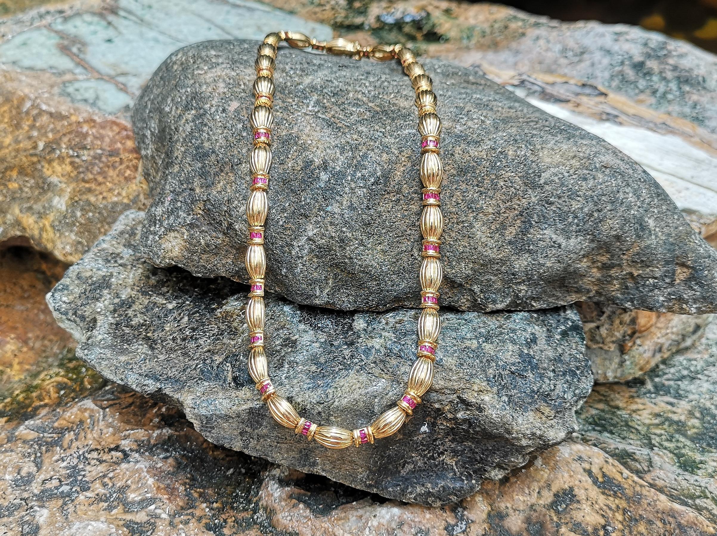 Women's Ruby Necklace Set in 18 Karat Gold Settings For Sale
