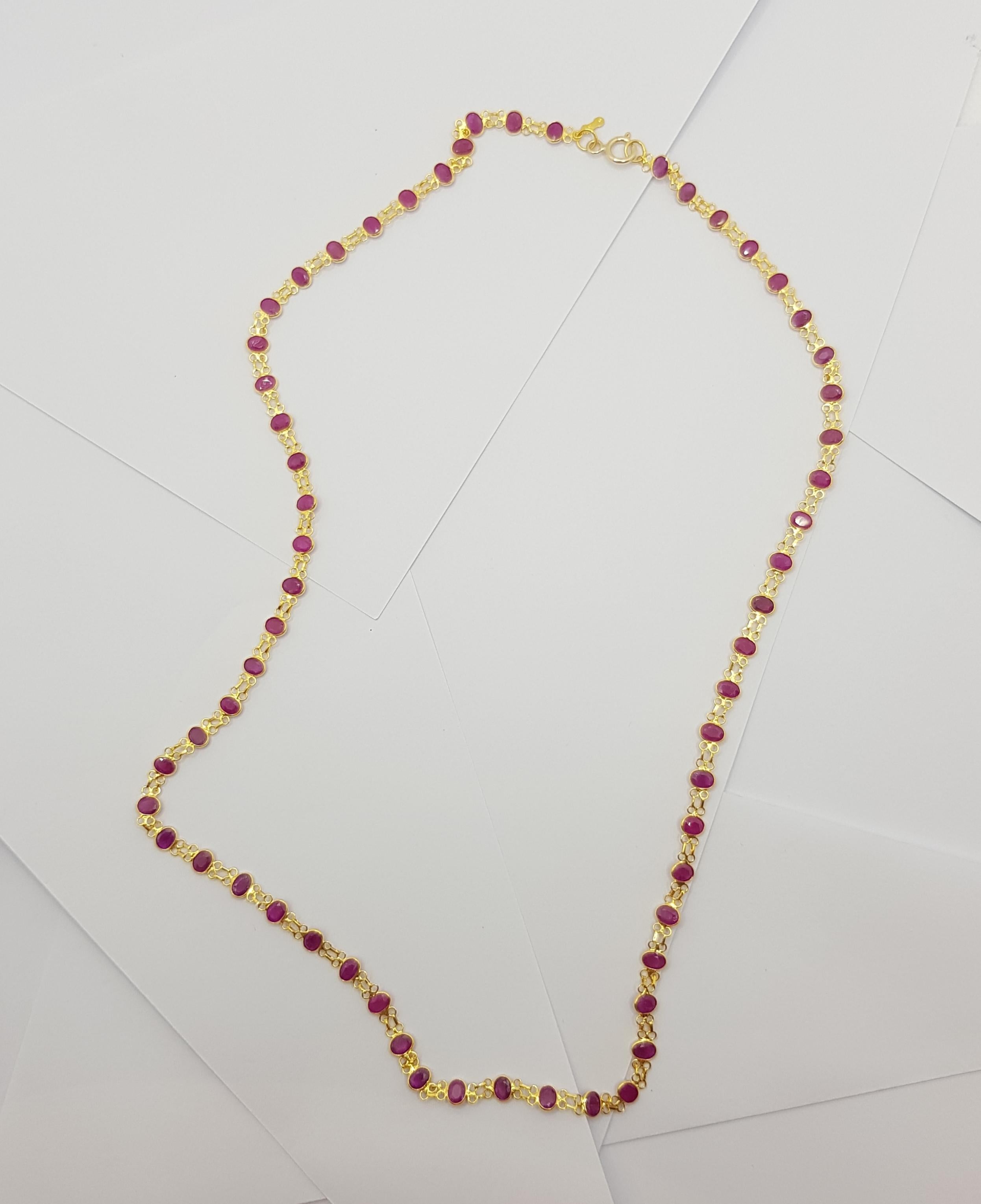 Women's Ruby Necklace Set in 18 Karat Gold Settings For Sale