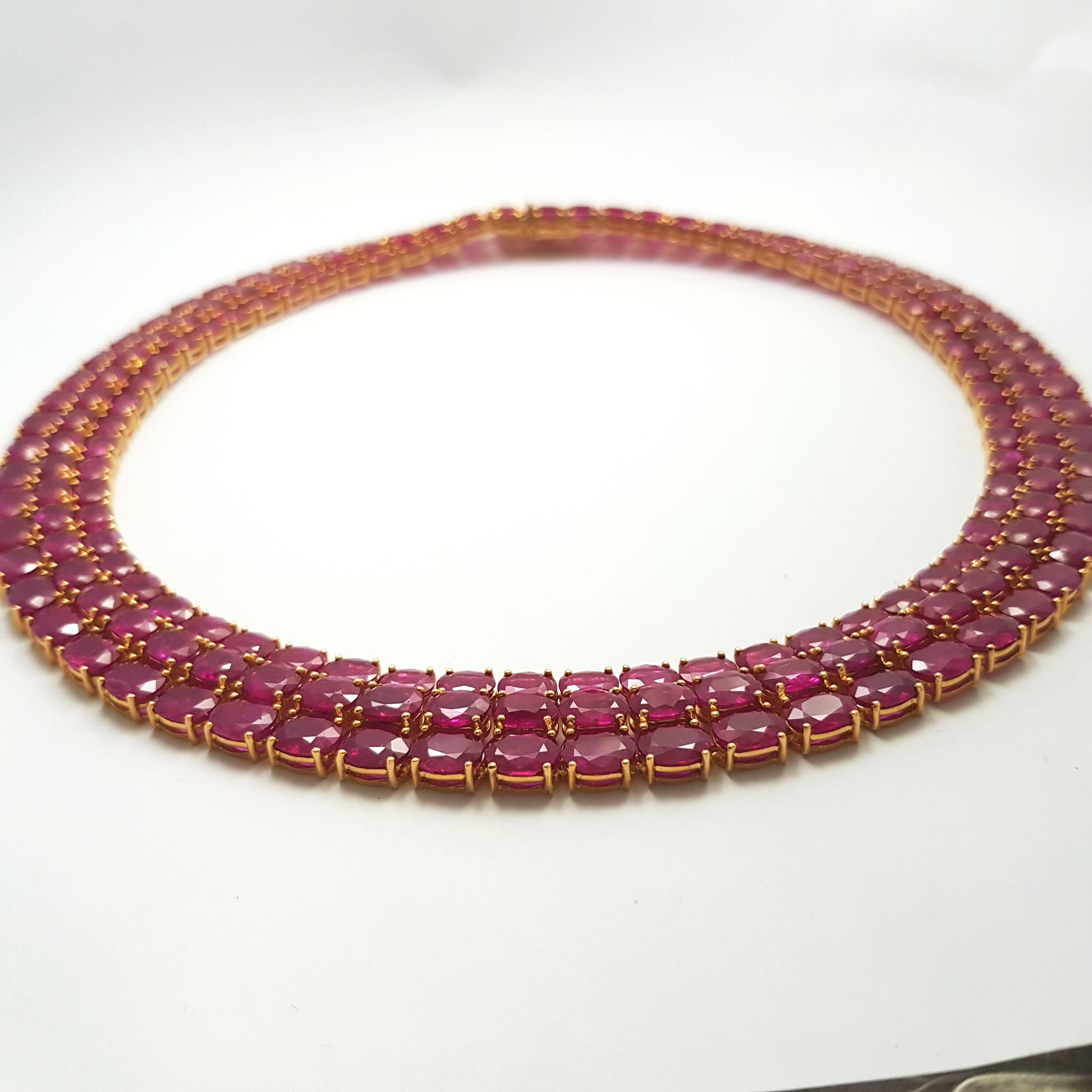Ruby Necklace set in 18K Gold Settings Contemporáneo en venta