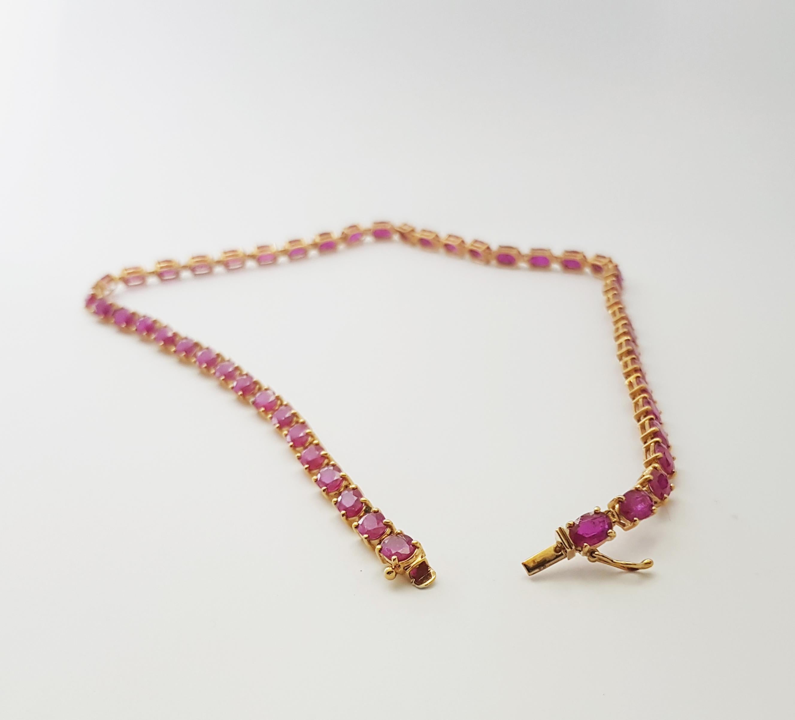 Collier de rubis serti dans des montures en or 18K en vente 3