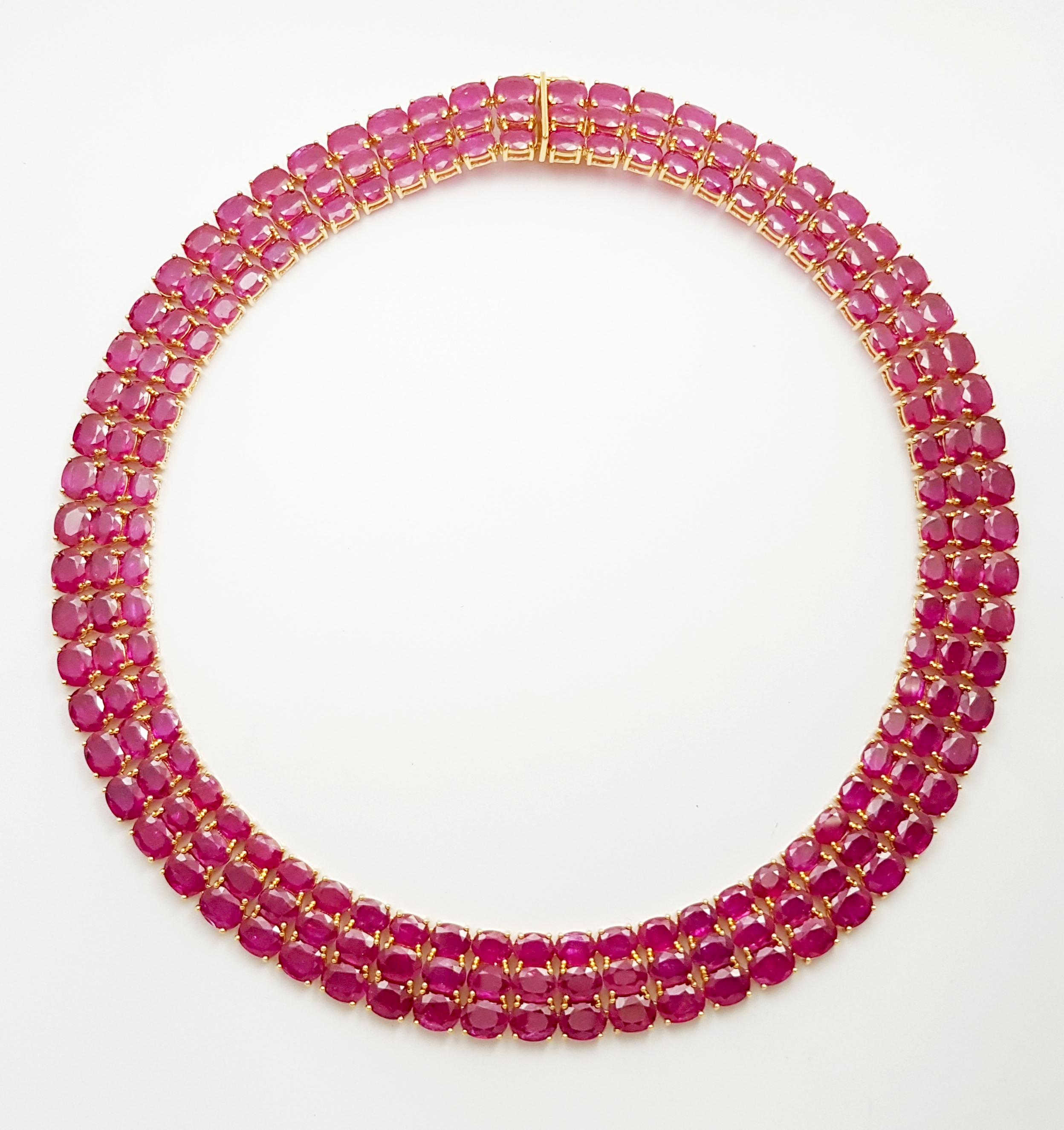 Ruby Necklace set in 18K Gold Settings en venta 3