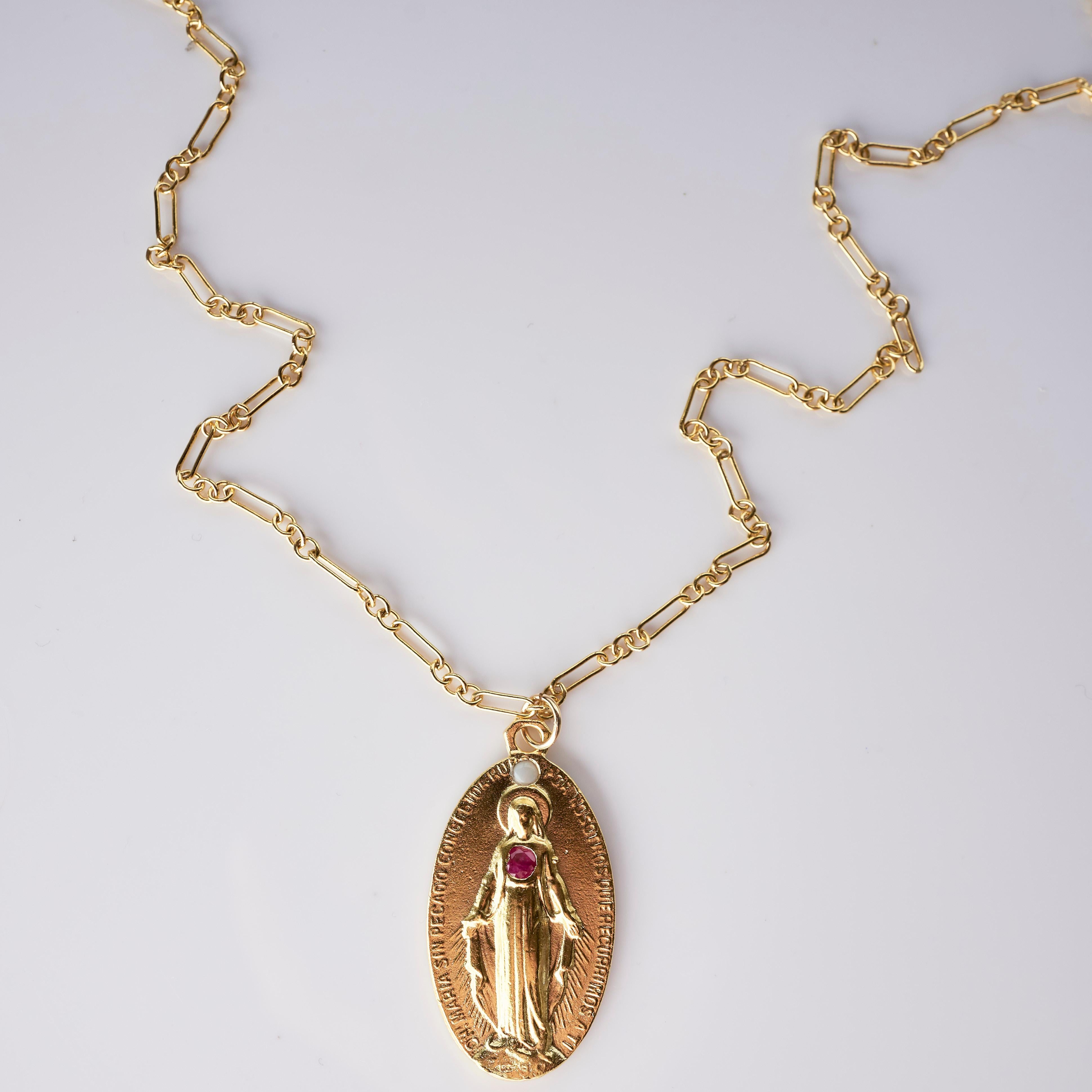 Ruby Opal Medal Necklace Mother Mary Gold Tone J Dauphin en vente 1