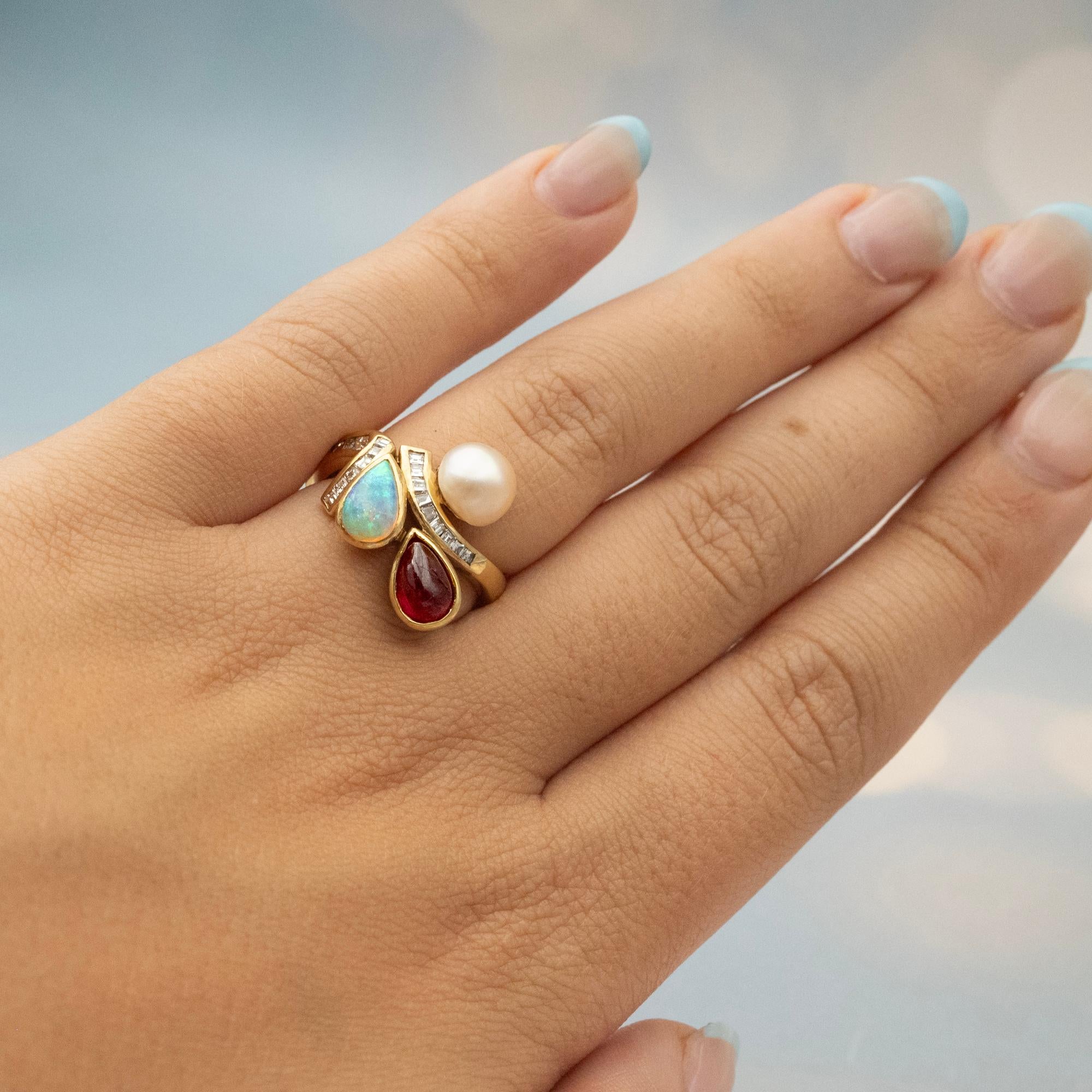 Contemporary Ruby Opal Pearl and Diamonds 18 Karat Gold Ring For Sale