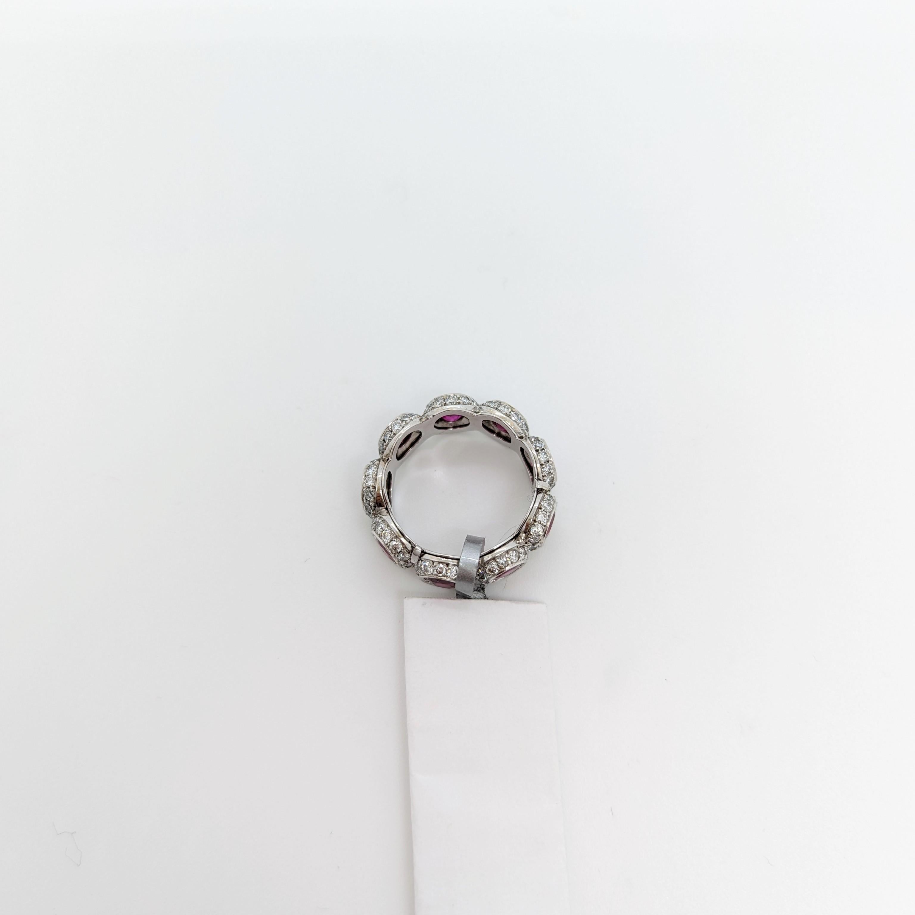 Ruby Oval and White Diamond Band Ring in 18K White Gold In New Condition For Sale In Los Angeles, CA