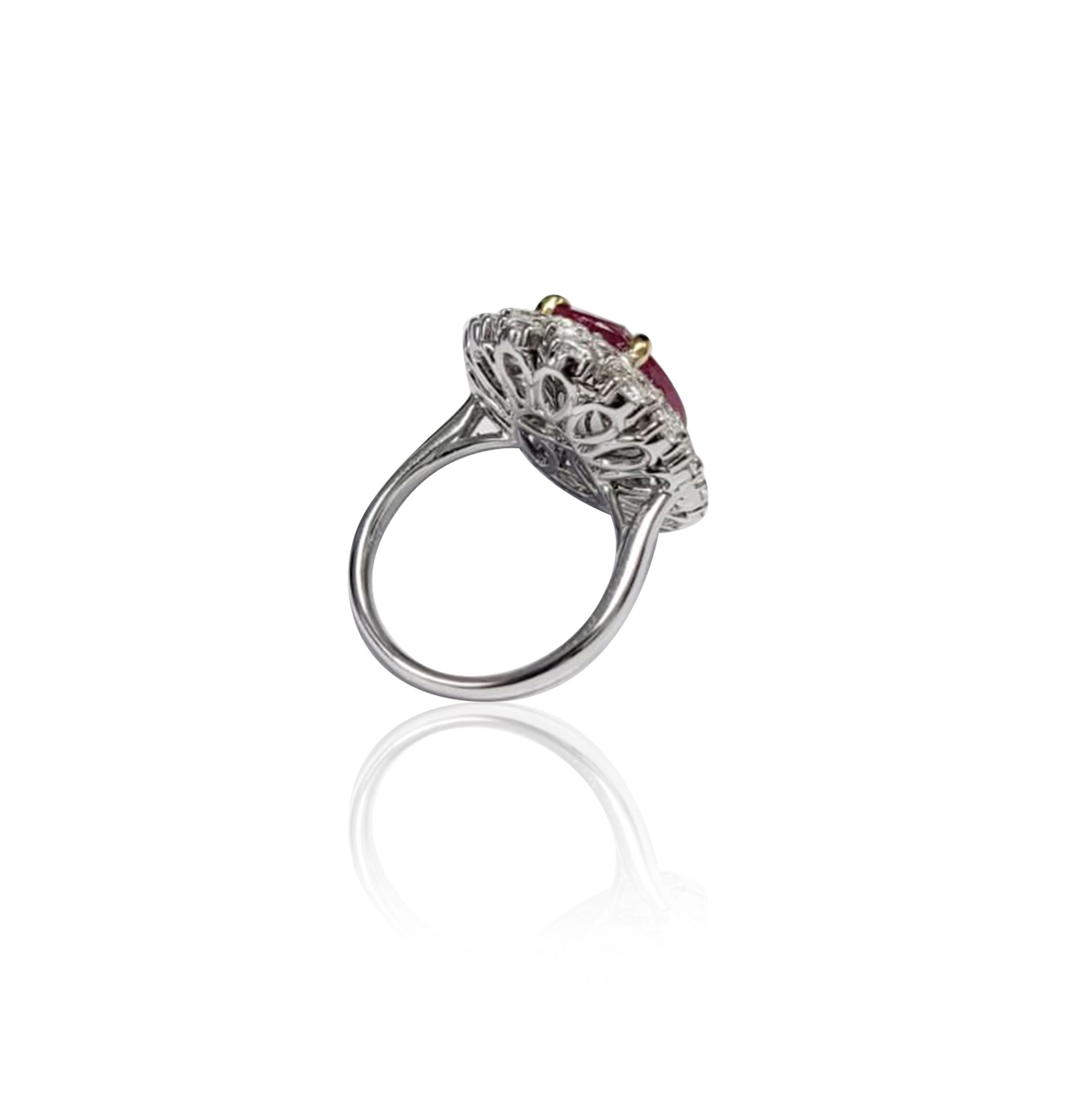9.90 carats Ruby Oval & Diamond Brilliant Cut Cocktail Ring, GIA Certified In New Condition For Sale In Great Neck, NY