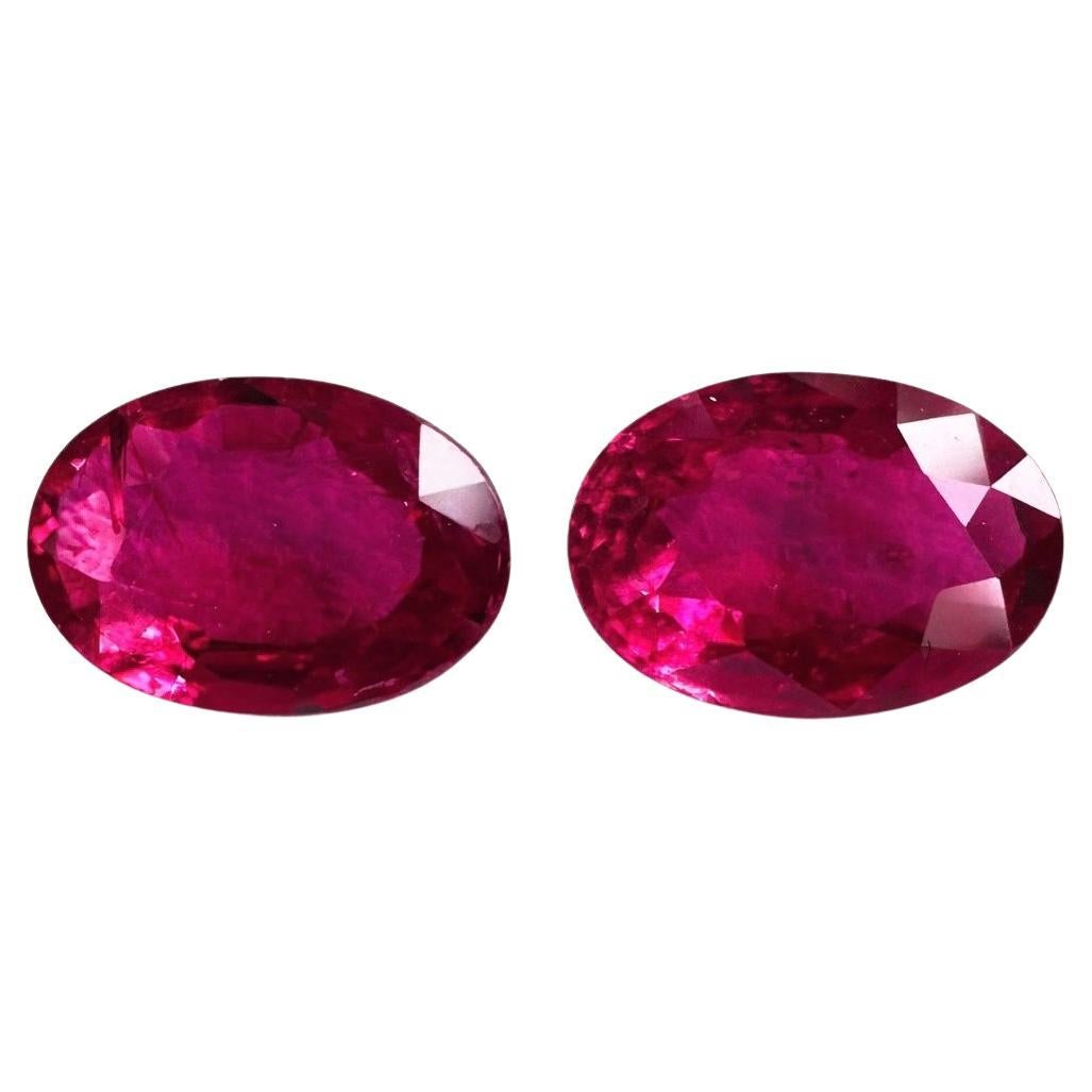 Paire de rubis ovales non chauffés - 2,96 ct en vente