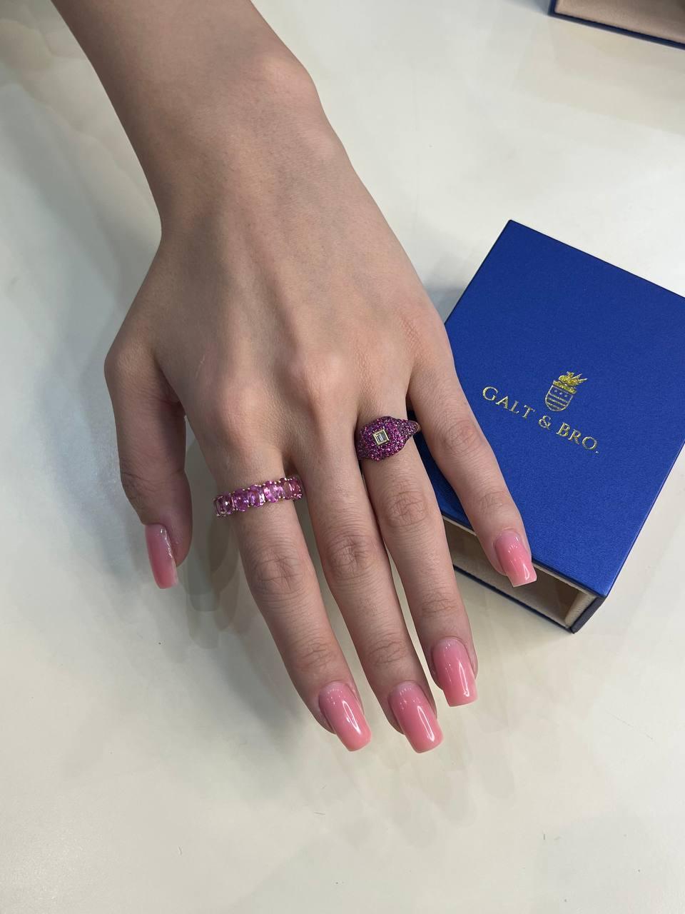 Women's or Men's Ruby Pave Diamond Baguette Bezel Beaded 14 Karat Yellow Gold Signet Pinky Ring For Sale