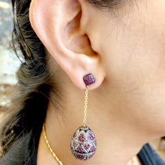 Orecchini a sfera con rubino e pavé di diamanti in oro e argento 18k