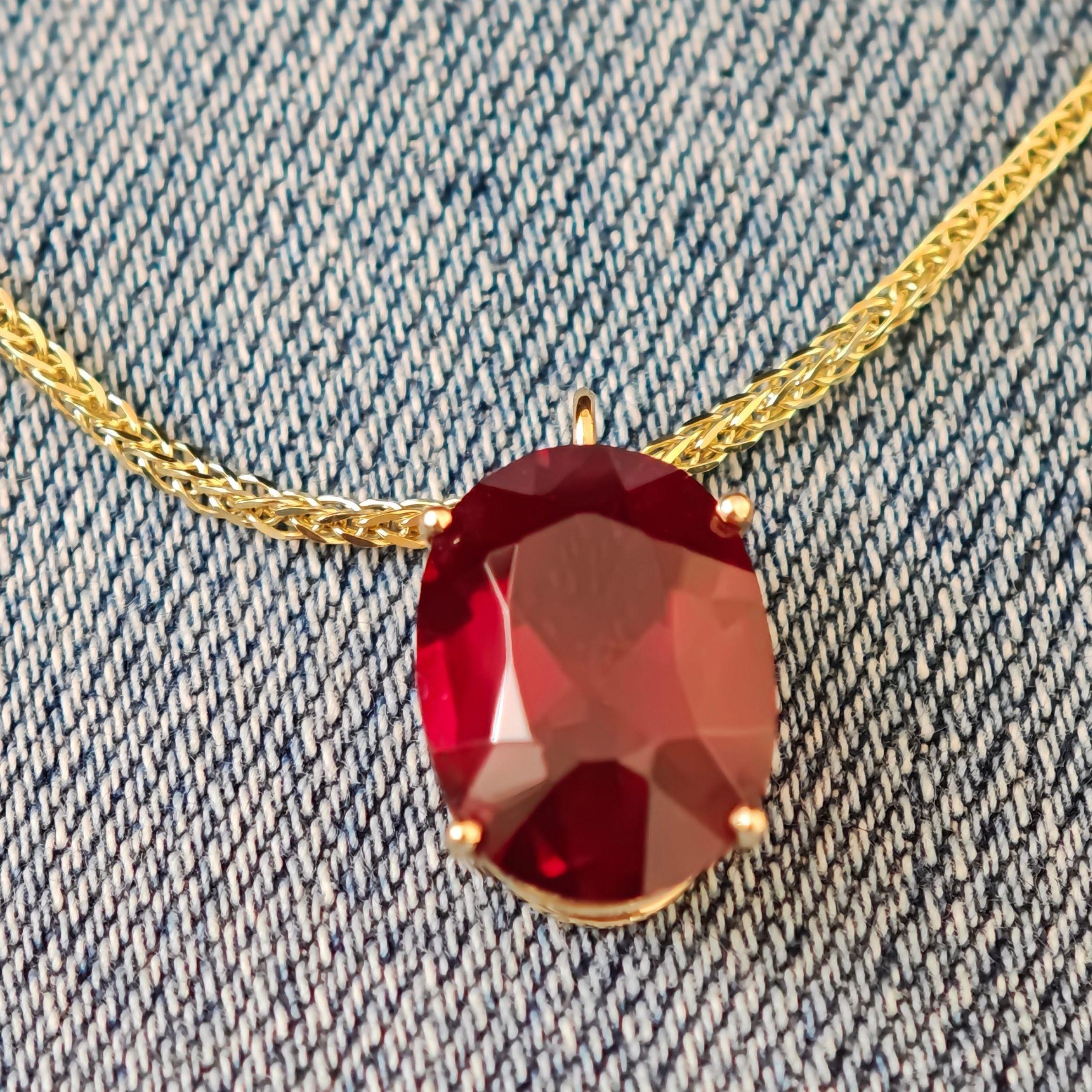 Collier à pendentifs en rubis  6.03 Carat  Diffusion  Chaîne en or jaune 14K Unisexe en vente