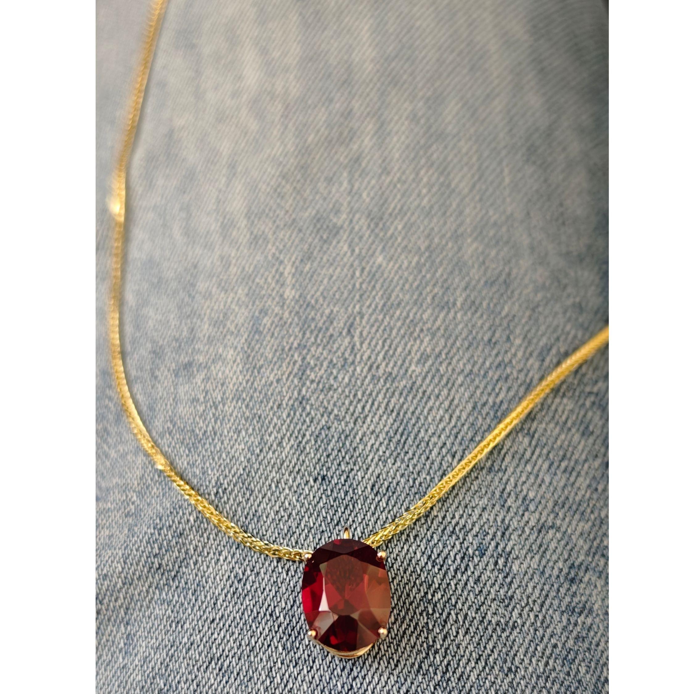 Collier à pendentifs en rubis  6.03 Carat  Diffusion  Chaîne en or jaune 14K en vente 1